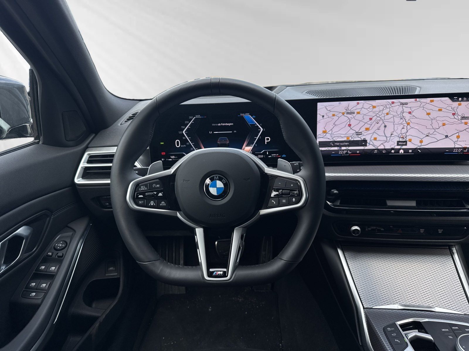 BMW 320d xDrive Touring Inkl. € 1.190 Zubehörbonus*