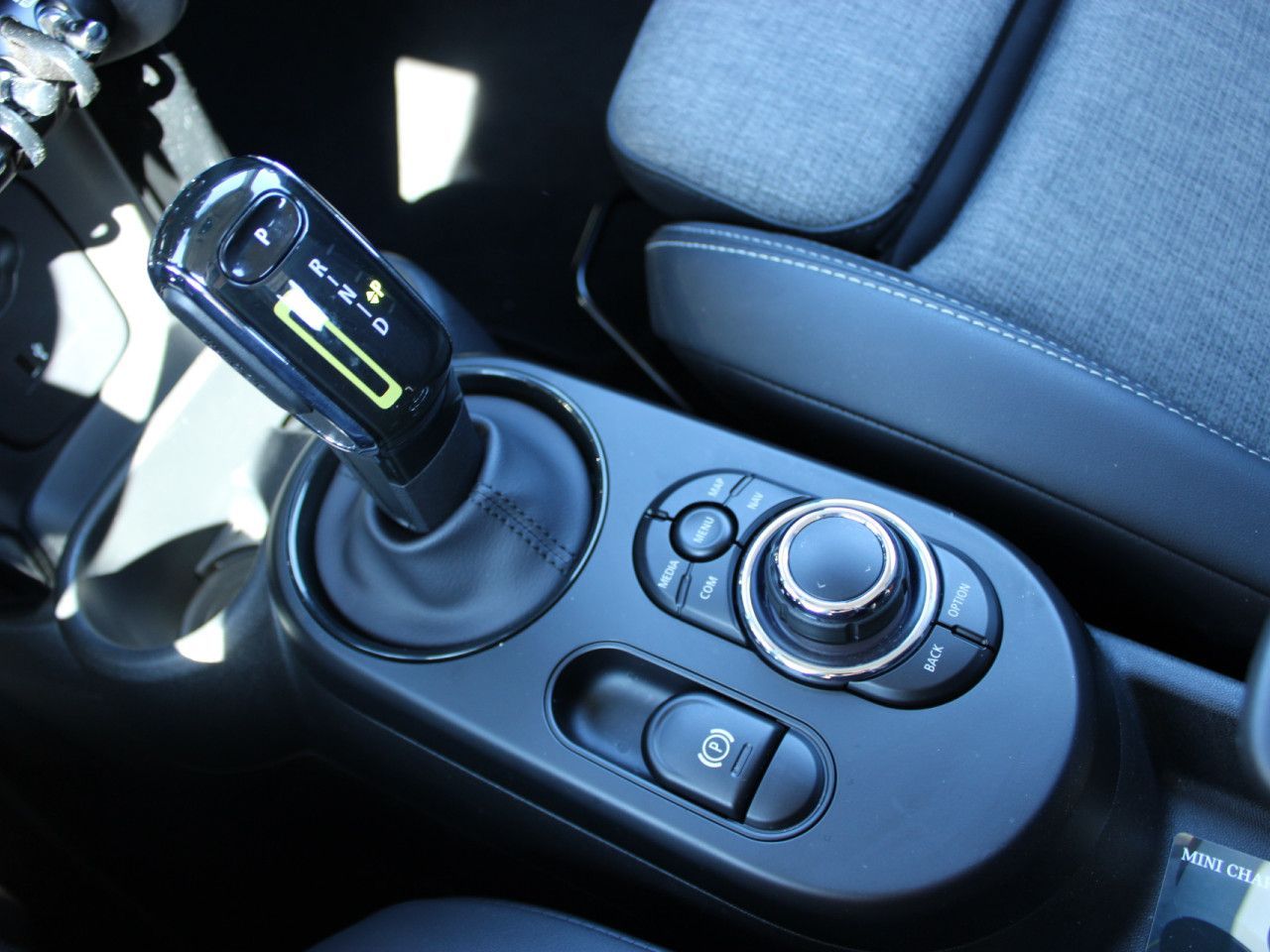 MINI Cooper SE Classic - Samsaru's Car Outlet