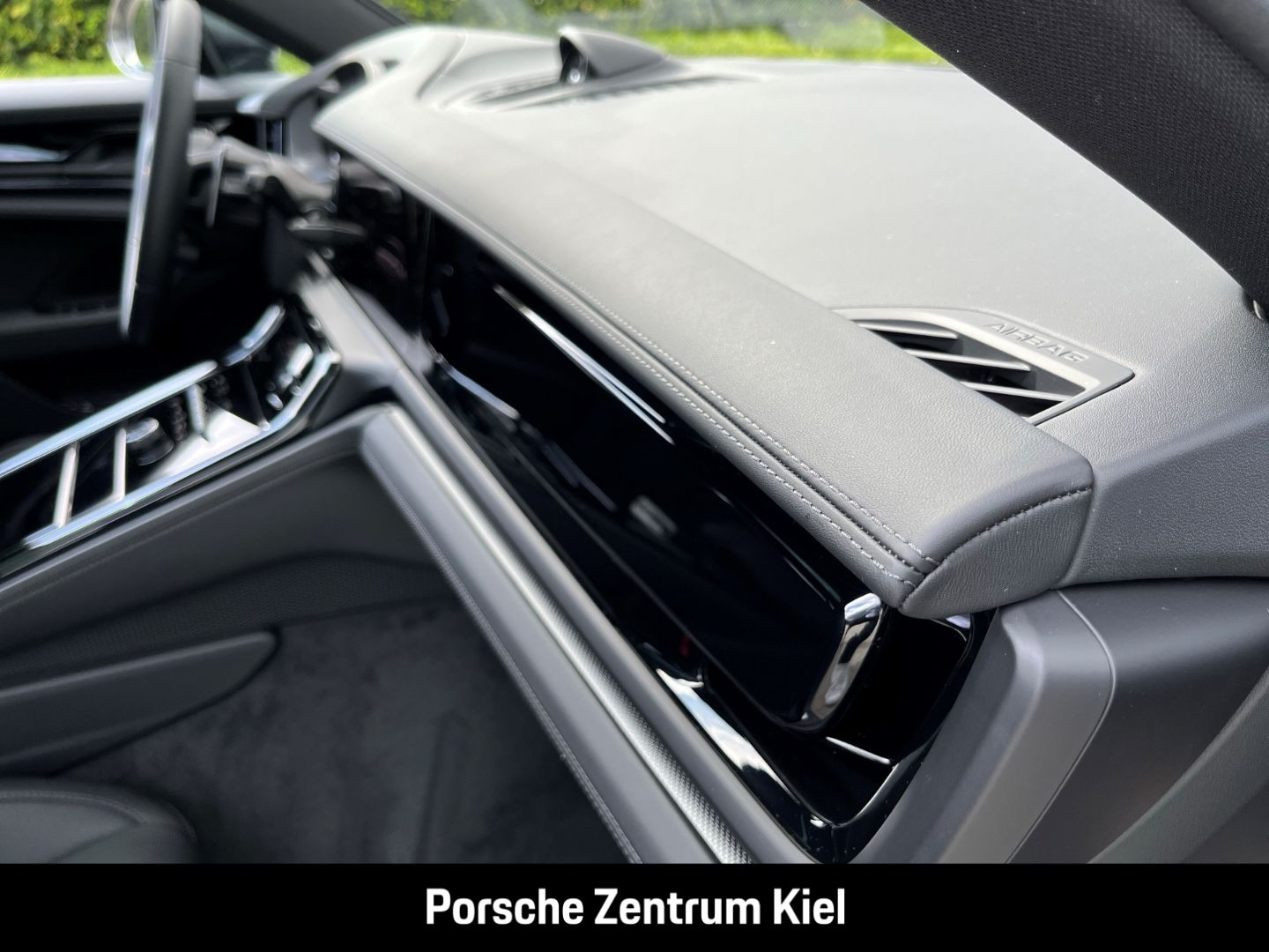 Porsche Panamera 4 E-Hybrid HA-Lenkung InnoDrive HUD