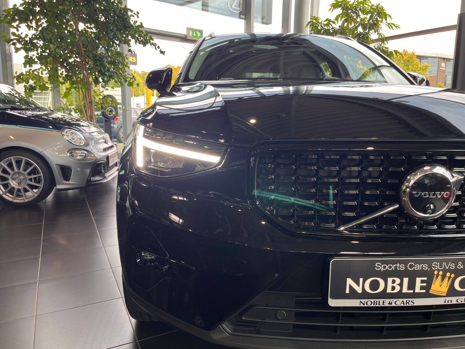 Volvo XC40 Ultra Dark PANO AHK 21" 360° KAM