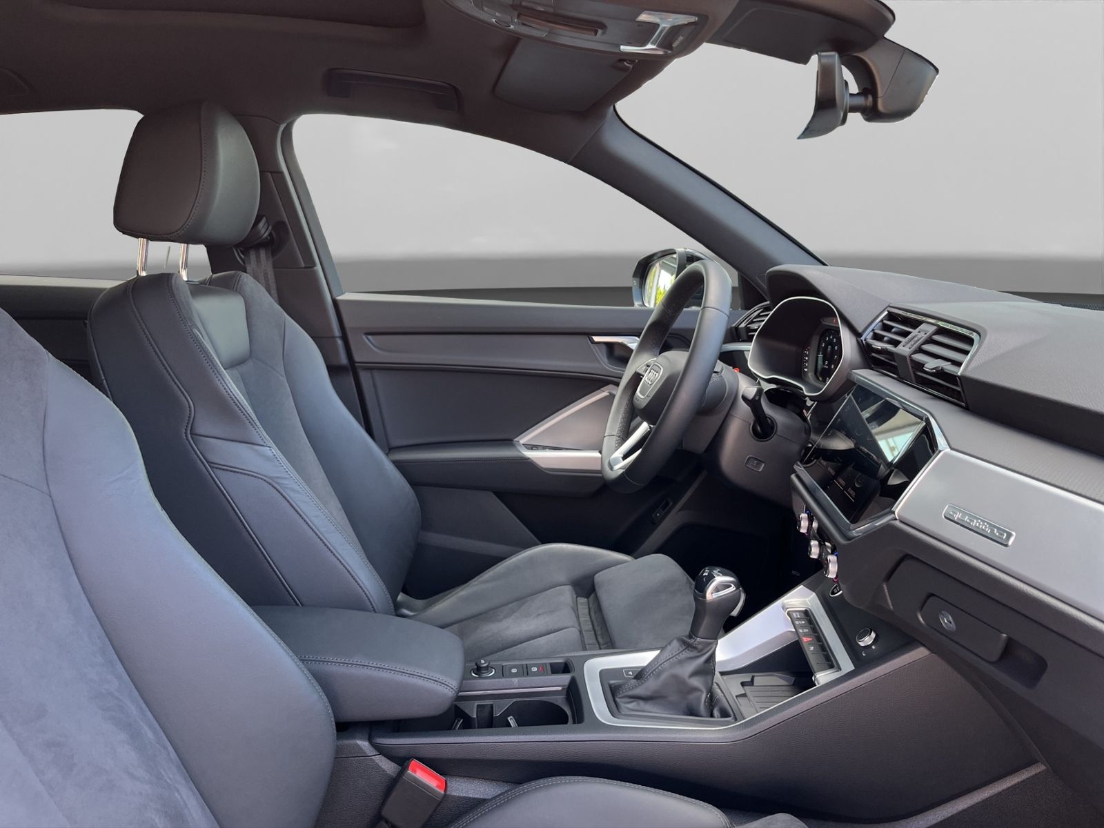 Audi Q3 Sportback 40 TFSI QUATTRO S-LINE - Samsaru's Car Outlet