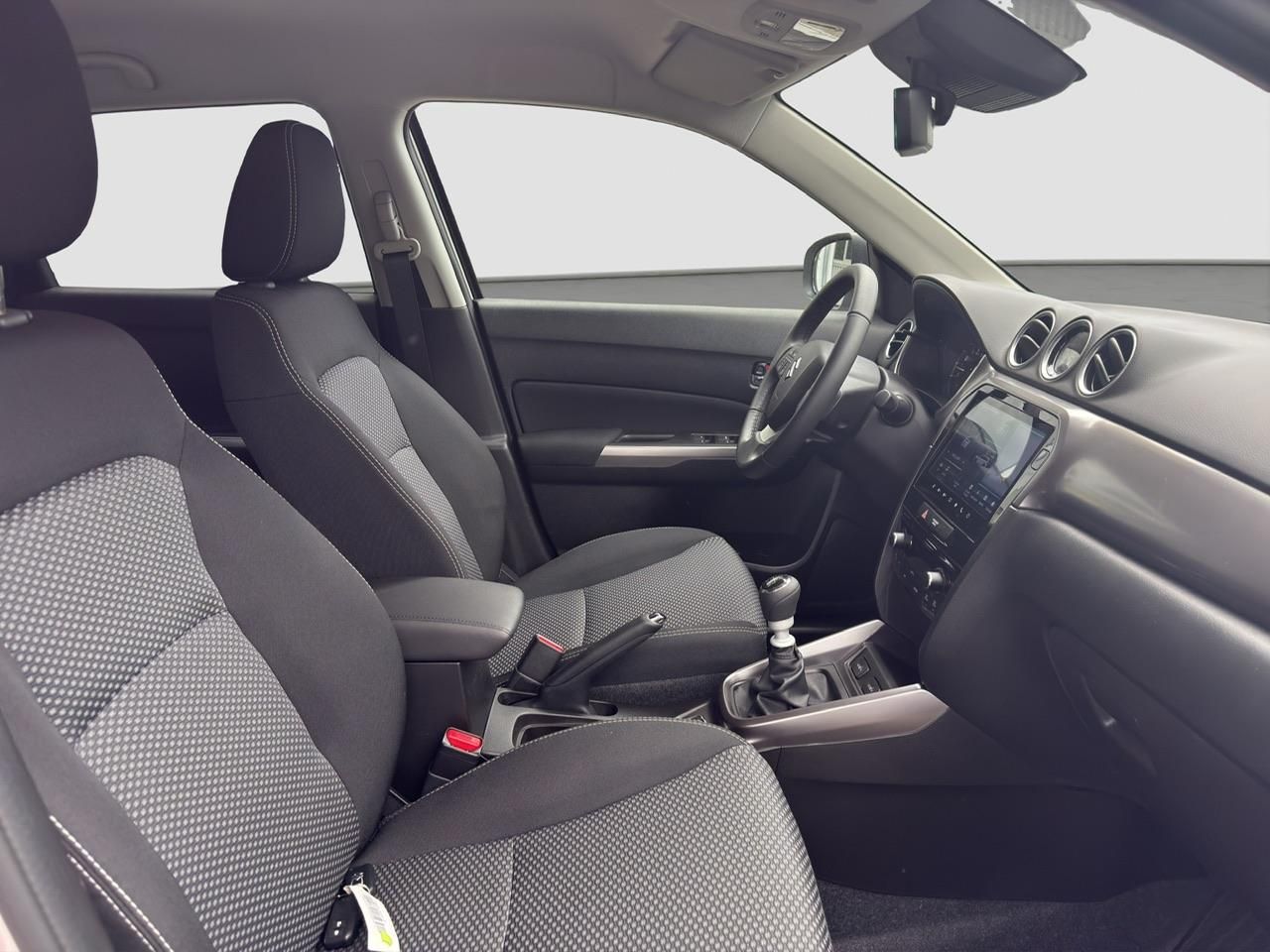 Suzuki Vitara 1.4 Mild-Hybrid GL 4x4 - Samsaru's Car Outlet