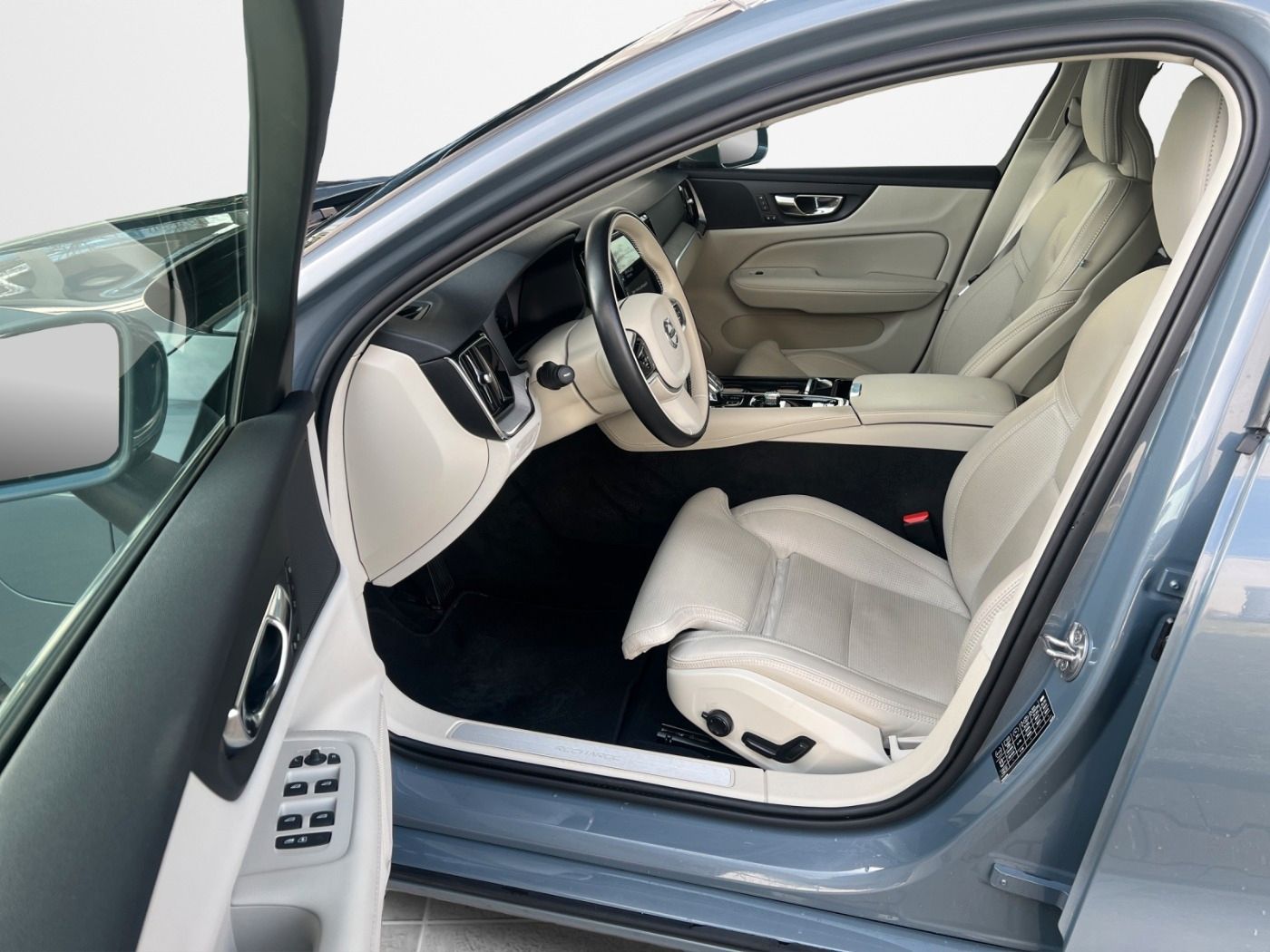 Volvo V60 T6 Plus Bright Recharge AHK,Kamera,DAB