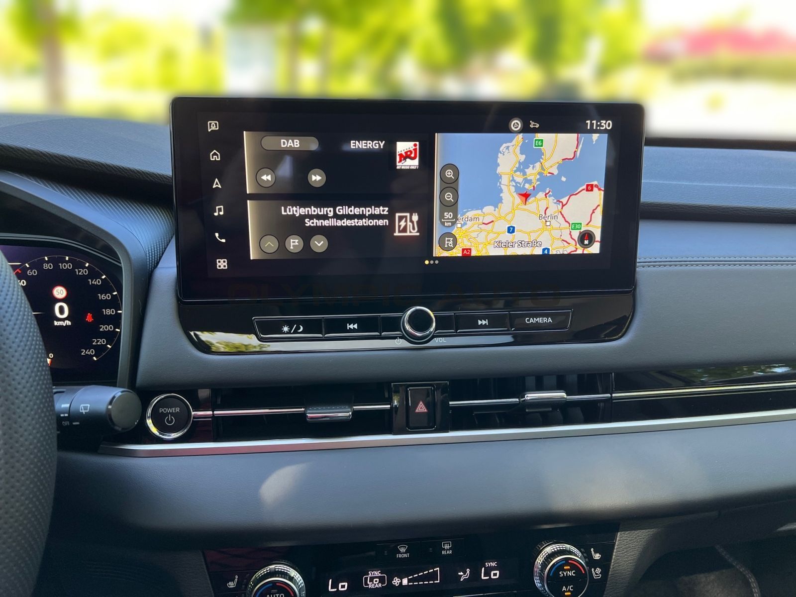 Mitsubishi Plug-In Hybrid Outlander Top  4WD LEDER STANDHZG