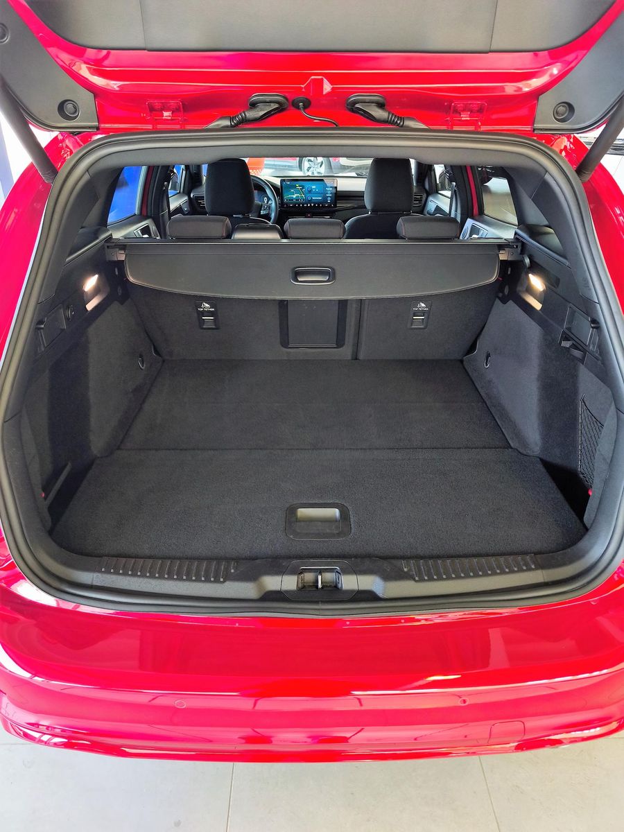 Ford Focus Turnier 1.5 E.Blue Aut. ST-Line X Pano,B&O