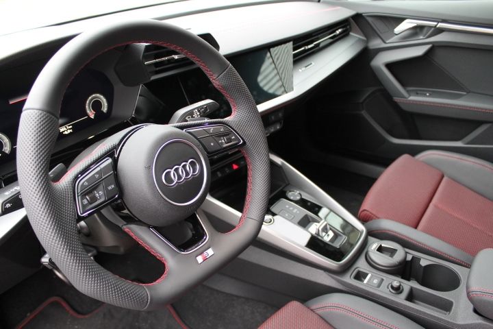 Audi A3 Sportback 35 TDI S-Line - Samsaru's Car Outlet