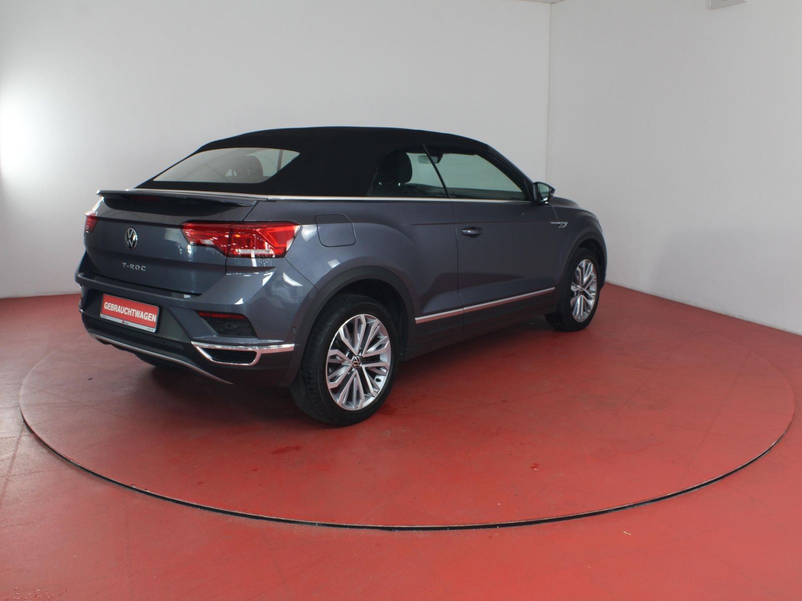 Volkswagen T-Roc 1.0 TSI - Samsaru's Car Outlet