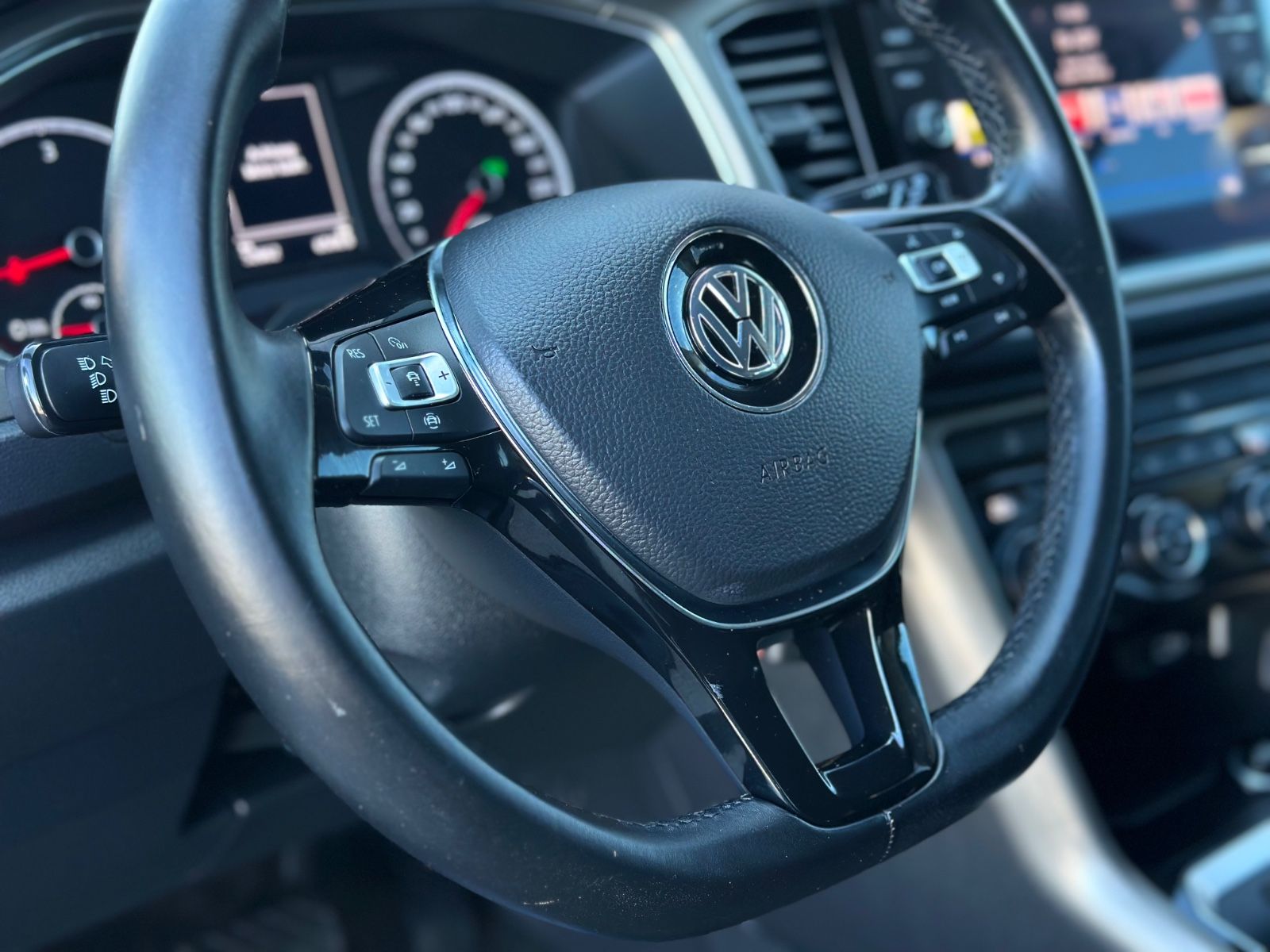 Volkswagen T-Roc 2.0 TDI SCR DSG Style - Samsaru's Car Outlet