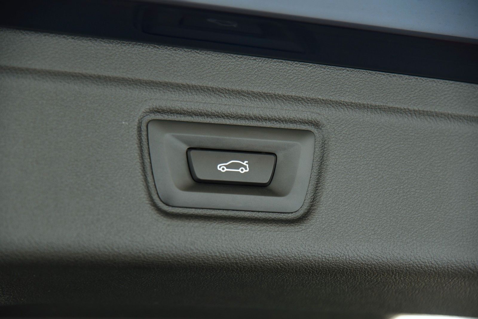 BMW 320d Touring xDrive M Sport - Samsaru's Car Outlet