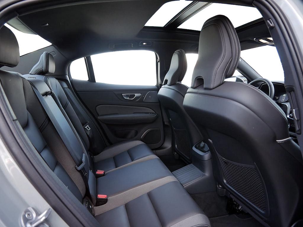 Volvo S60 T8 AWD Ultimate Dark AWD