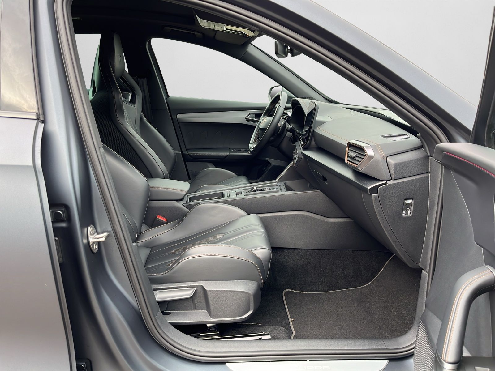 Cupra Formentor 2,0 TSI VZ DSG LED/NAVI/Panoramadach/S