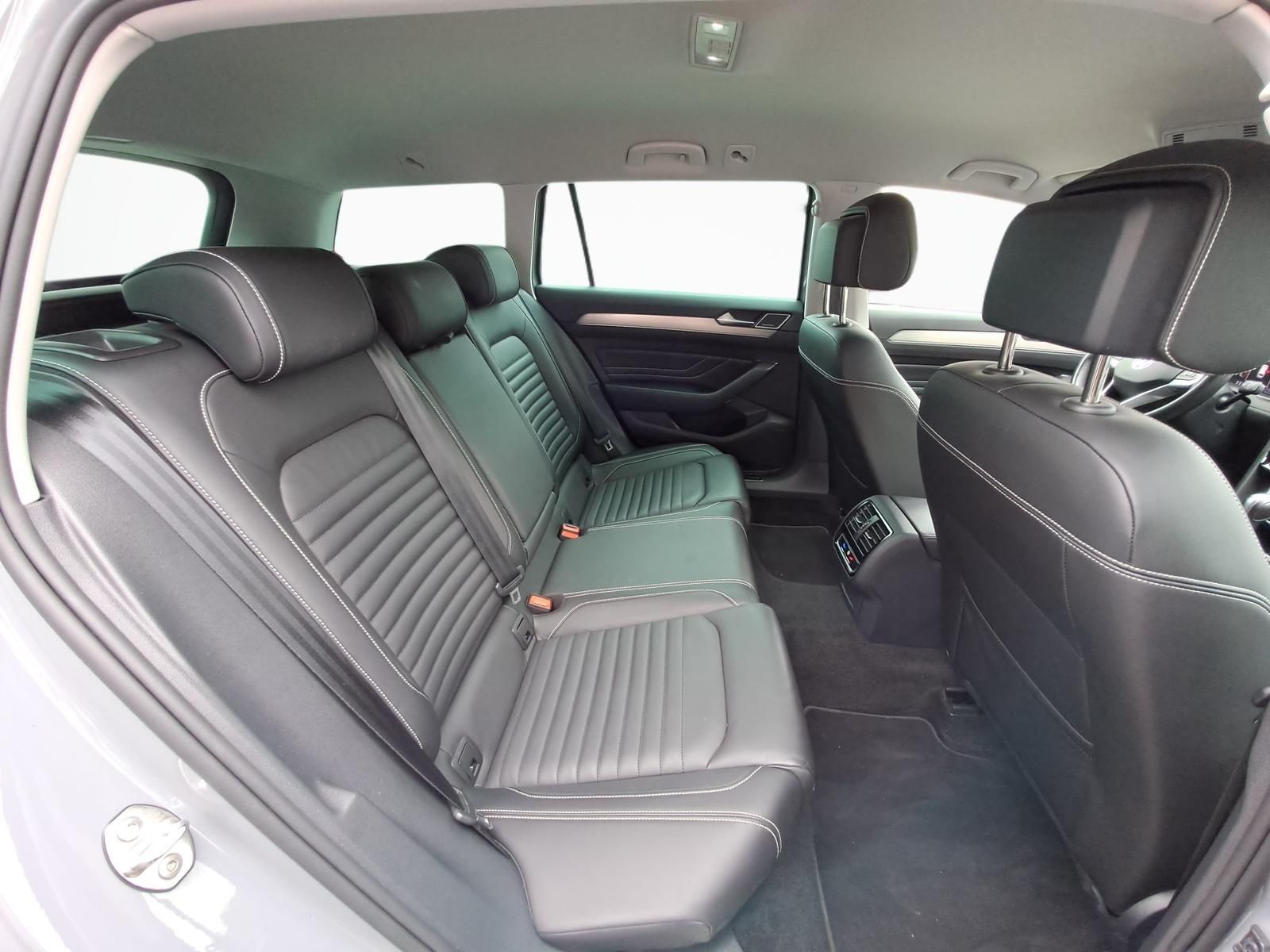 Volkswagen Passat Elegance 2.0 TDI+200PS+4M+Navi+RFK+Standh