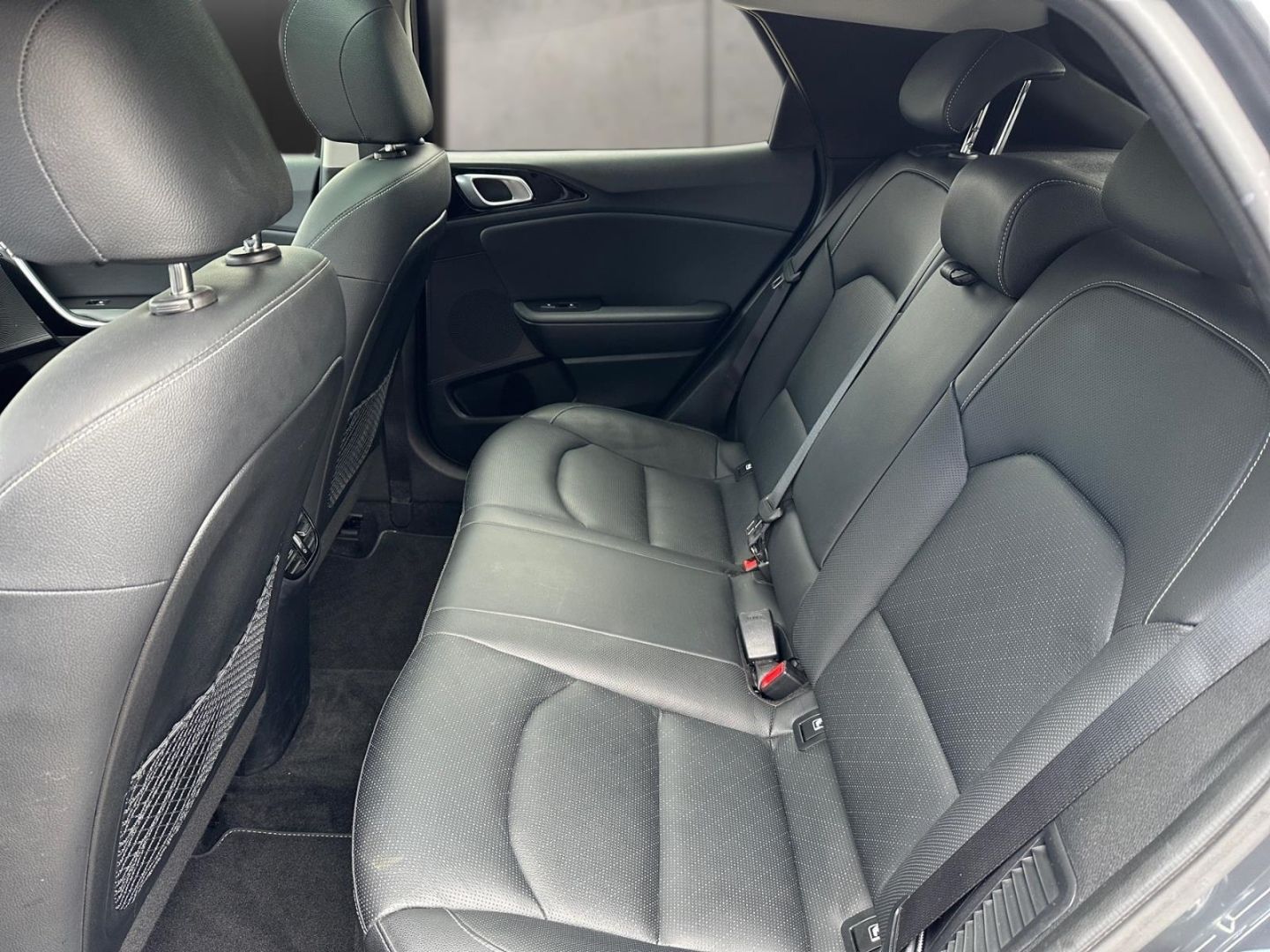 Kia XCeed PLATINUM Plug-in Hybrid - Samsaru's Car Outlet