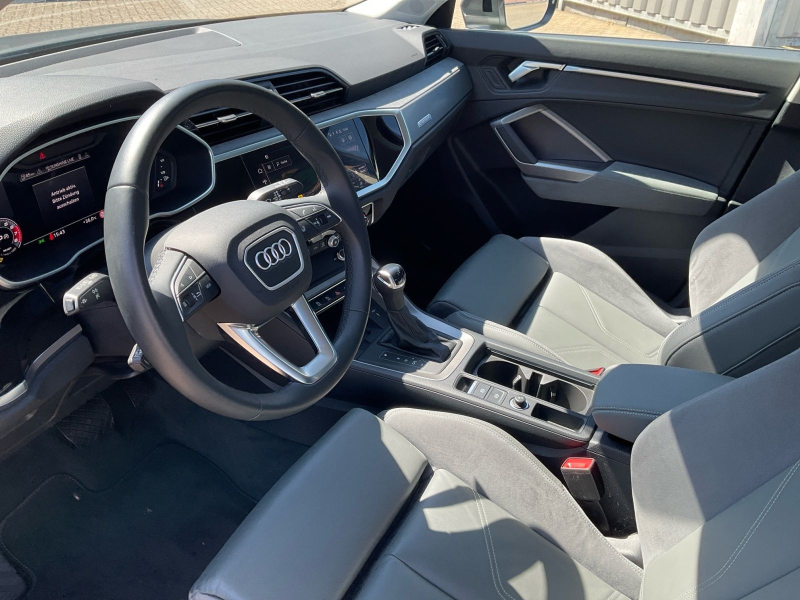 Audi Q3 40 TFSI advanced quattro - Samsaru's Car Outlet