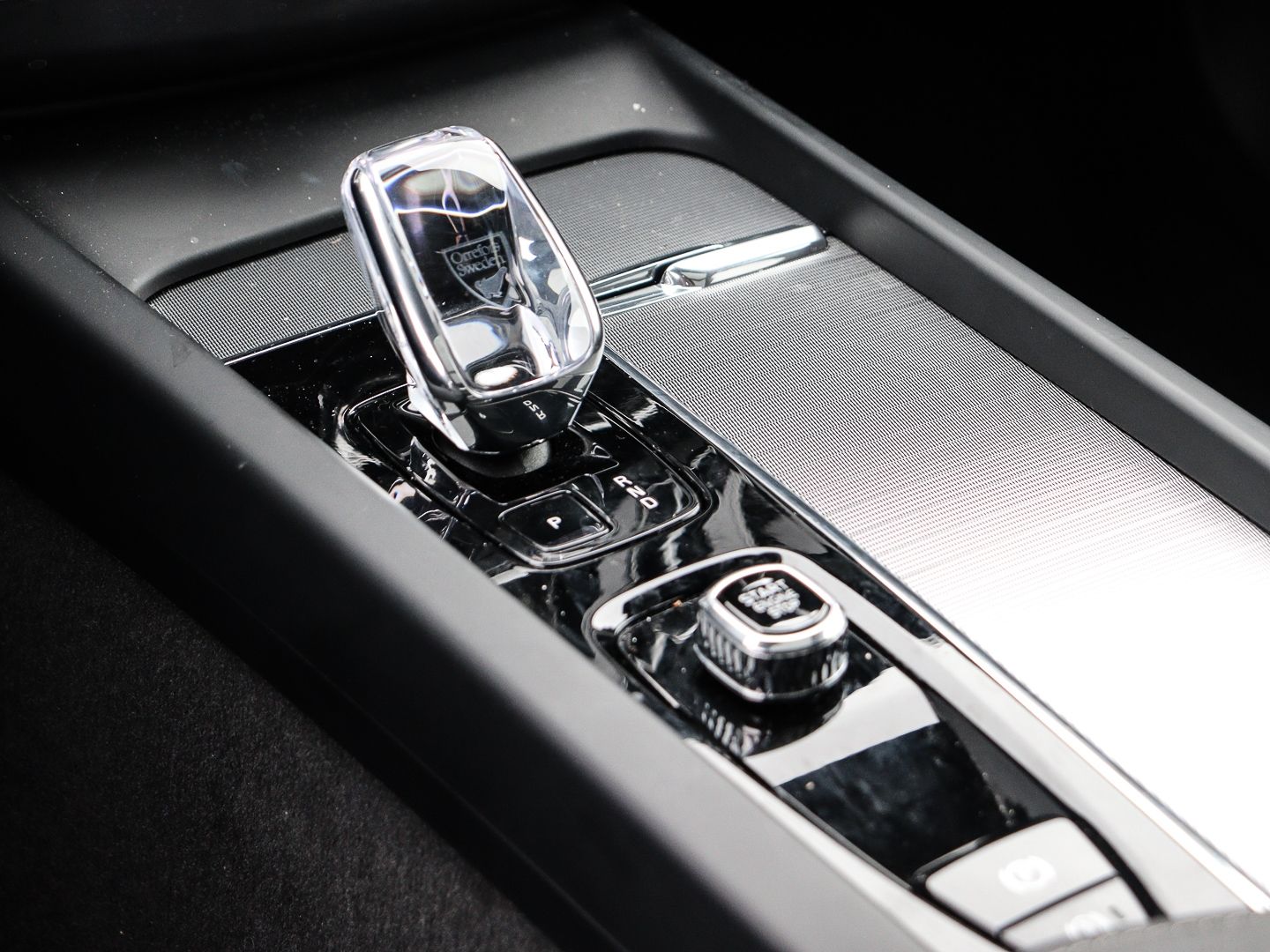 Volvo XC60 Plus Black Edition Recharge Plug-In Hybrid