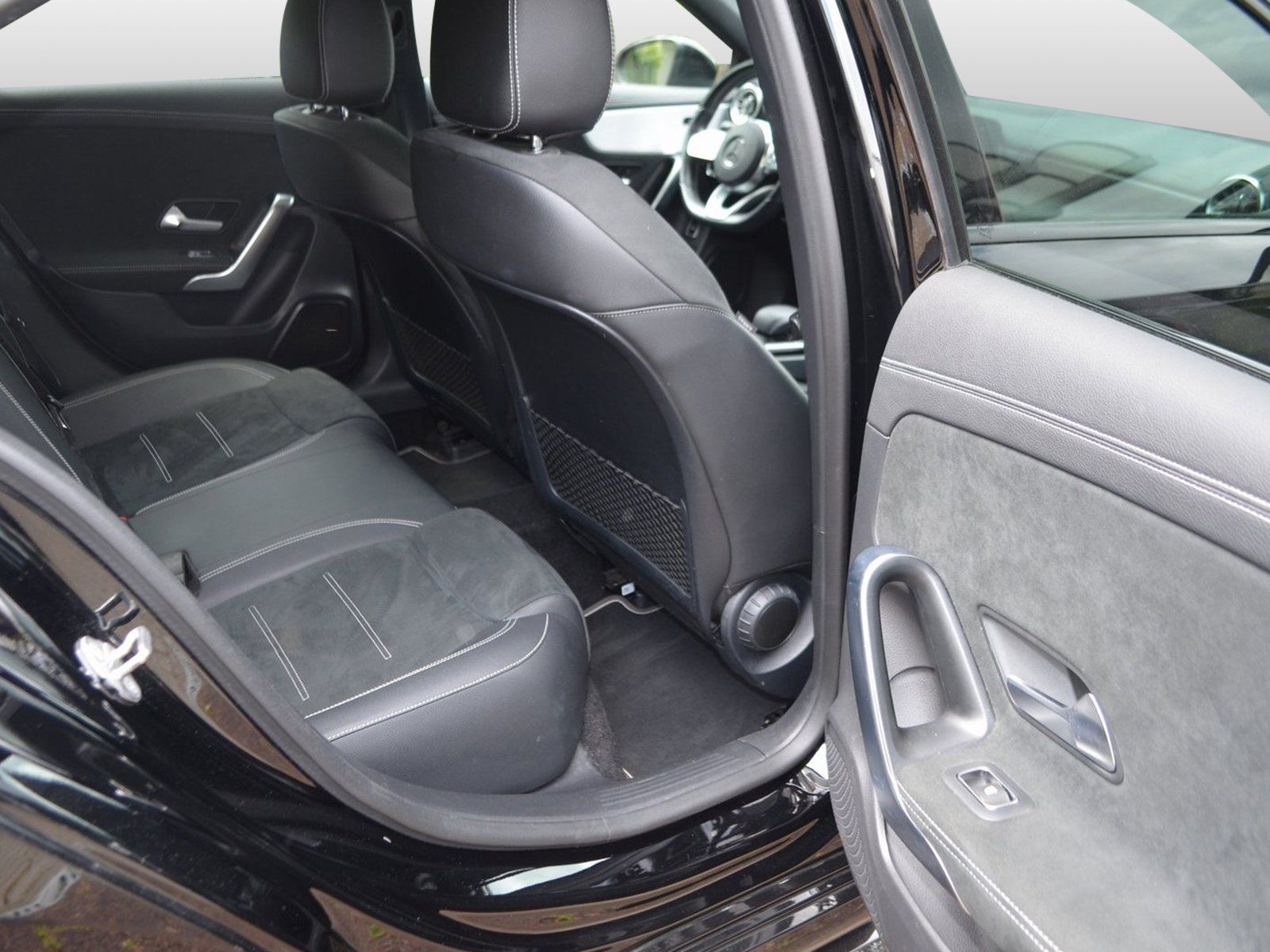 Mercedes-Benz e HYBR EDITION 2020 AMG - Samsaru's Car Outlet