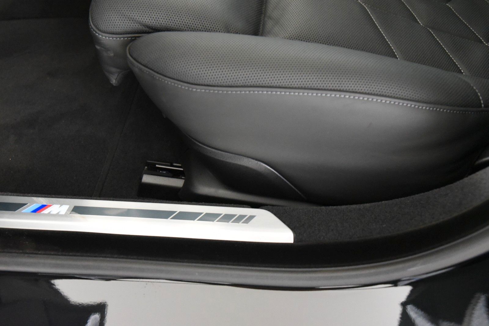 BMW 740d xDrive M Sport Pro StandHzg HUD 360° Alarm
