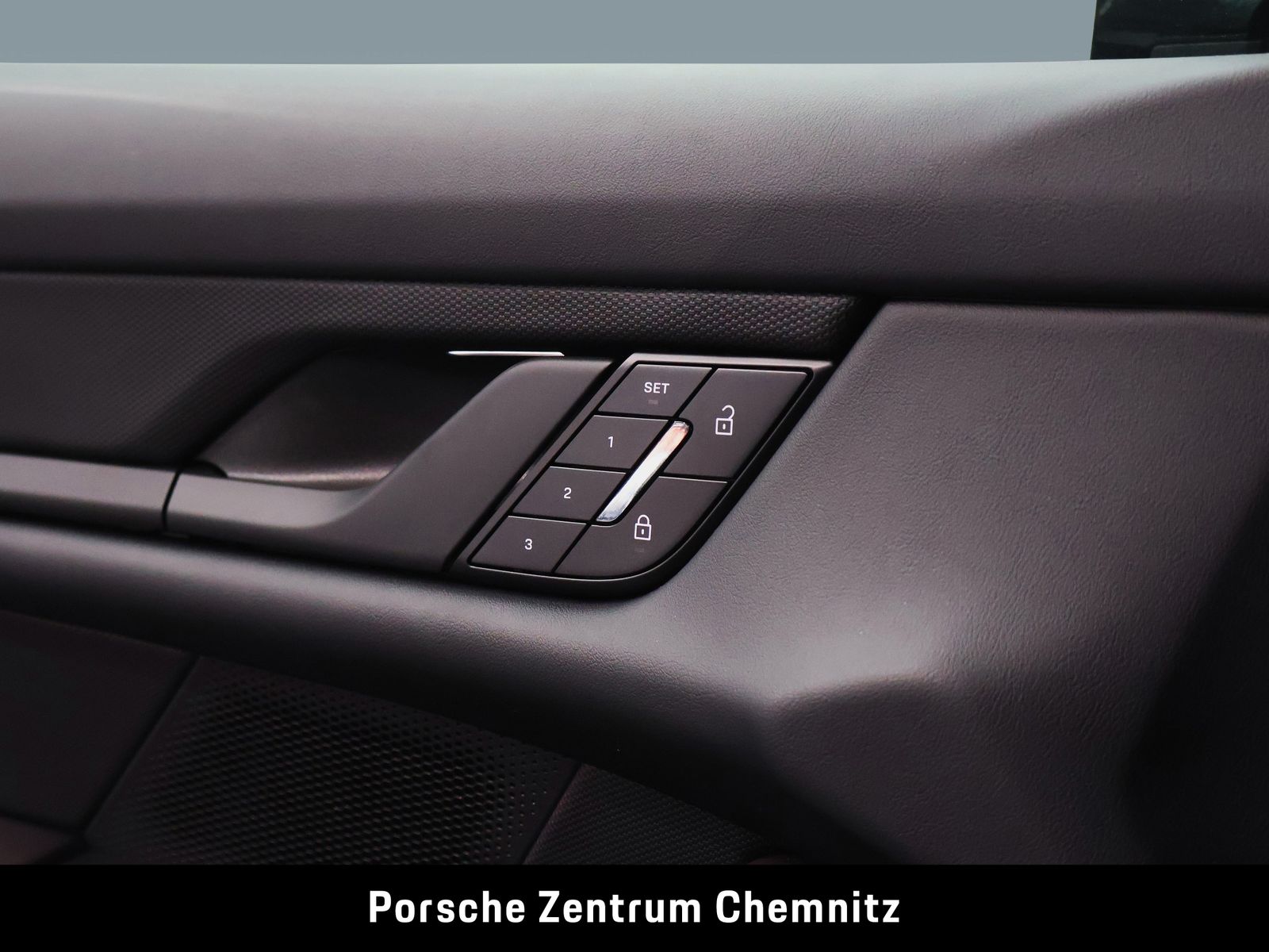 Porsche Taycan 4 Großer Akku!;4+1Sitze;Pano;BOSE