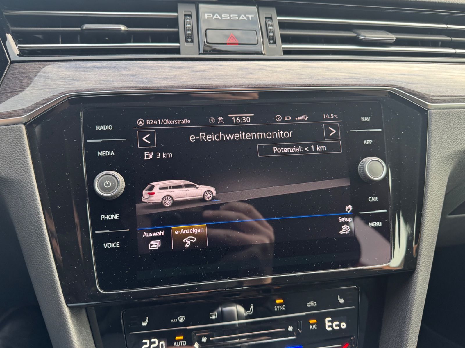Volkswagen Passat Variant GTE DSG - Samsaru's Car Outlet