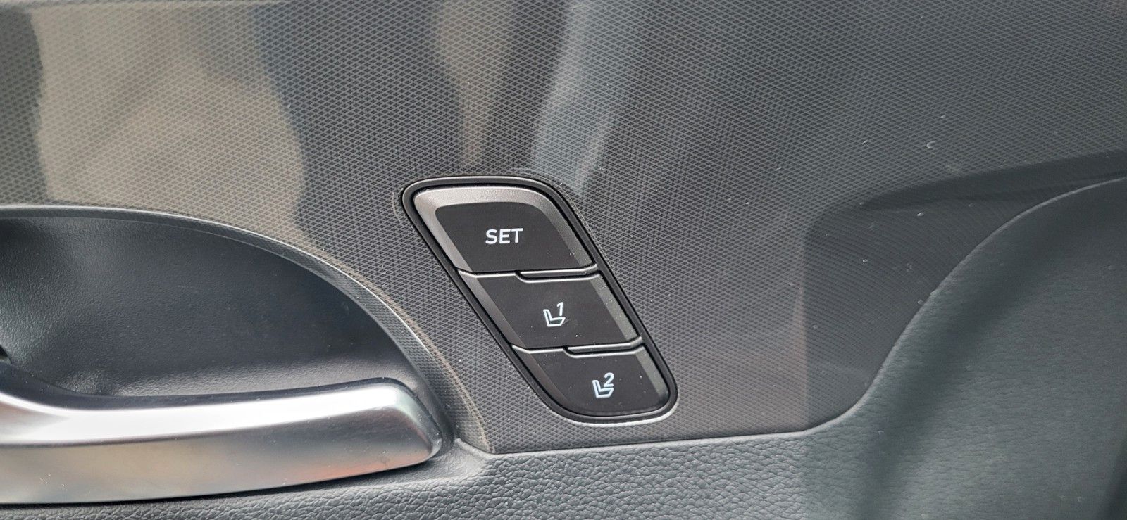 Hyundai Santa Fe 2.2 CRDi Signature 4WD - Samsaru's Car Outlet