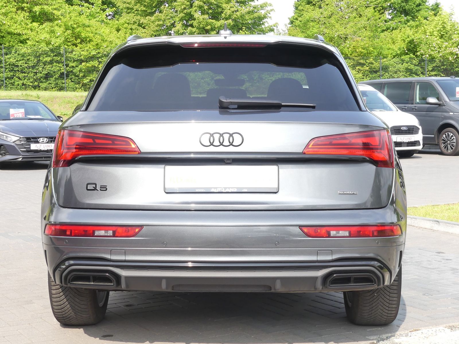 Audi Q5 40 TDI S-Line s-tronic - Samsaru's Car Outlet