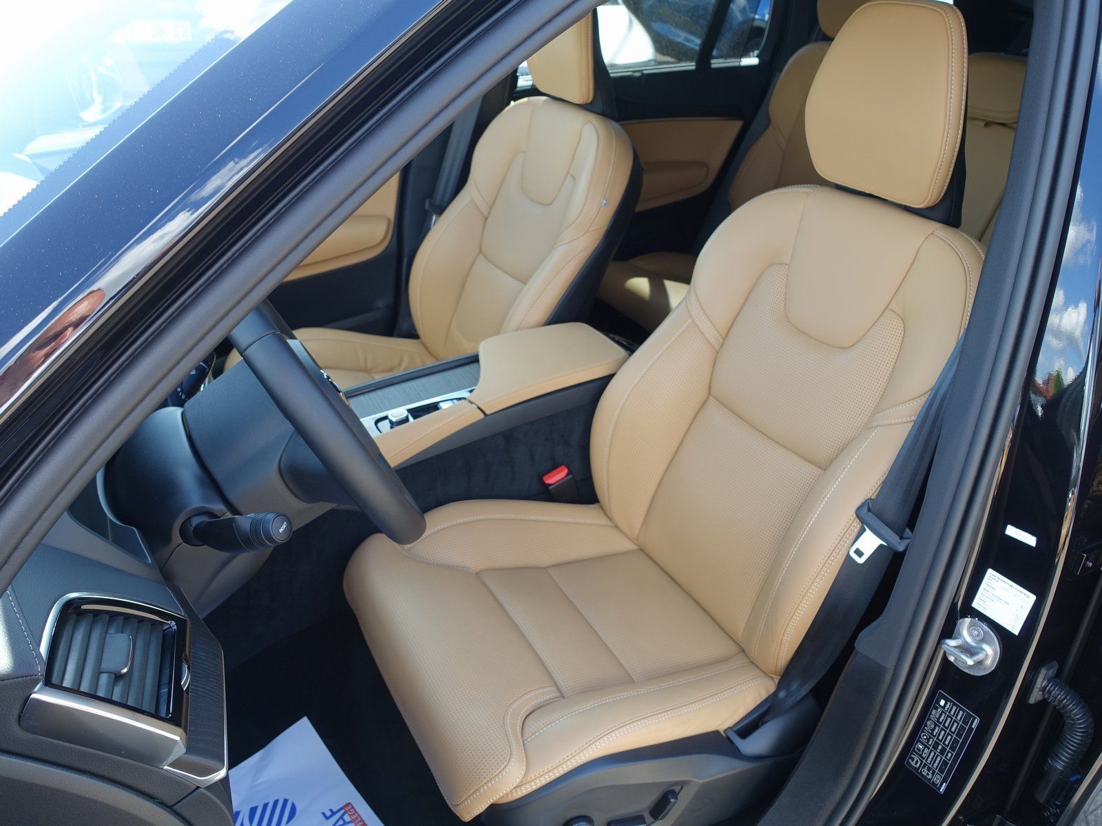 Volvo XC90 Plus Bright T8 Recharge AWD - Samsaru's Car Outlet
