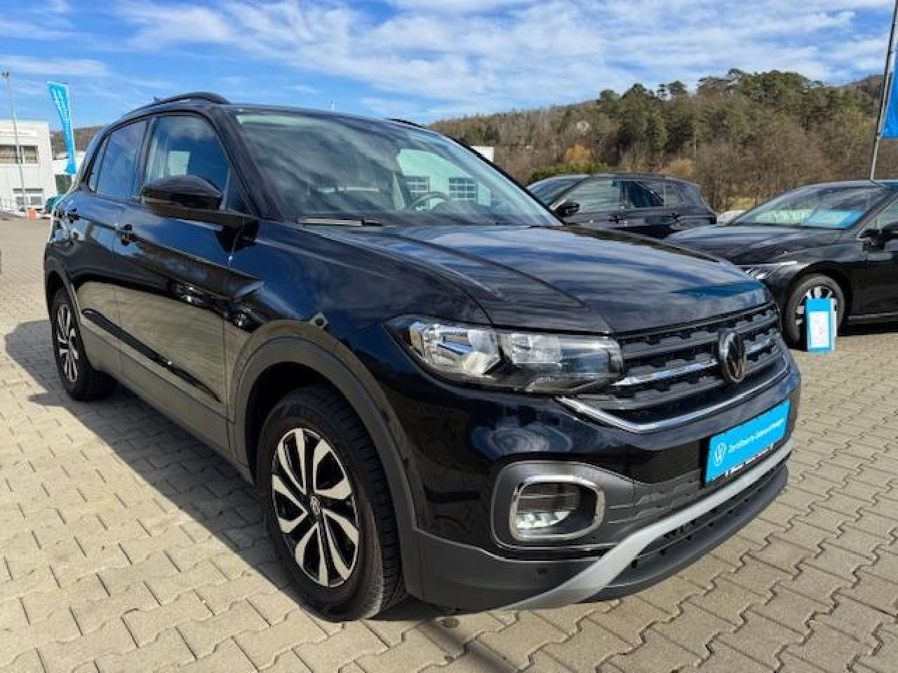 Volkswagen T-Cross Active 1.0 TSI - Samsaru's Car Outlet