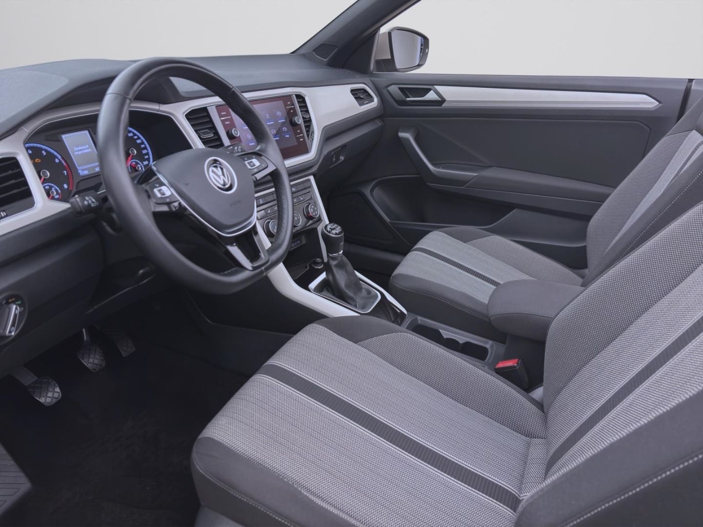 Volkswagen T-Roc 1.0 TSI STYLE - Samsaru's Car Outlet