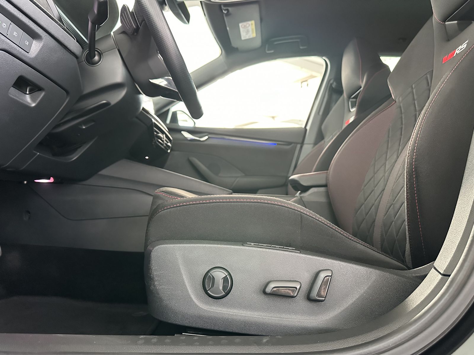 Skoda Octavia Combi RS 4x4 - Samsaru's Car Outlet