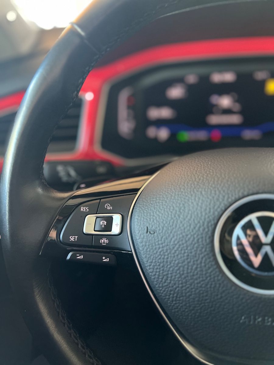 Volkswagen T-Roc 1.5 TSI Style - Samsaru's Car Outlet