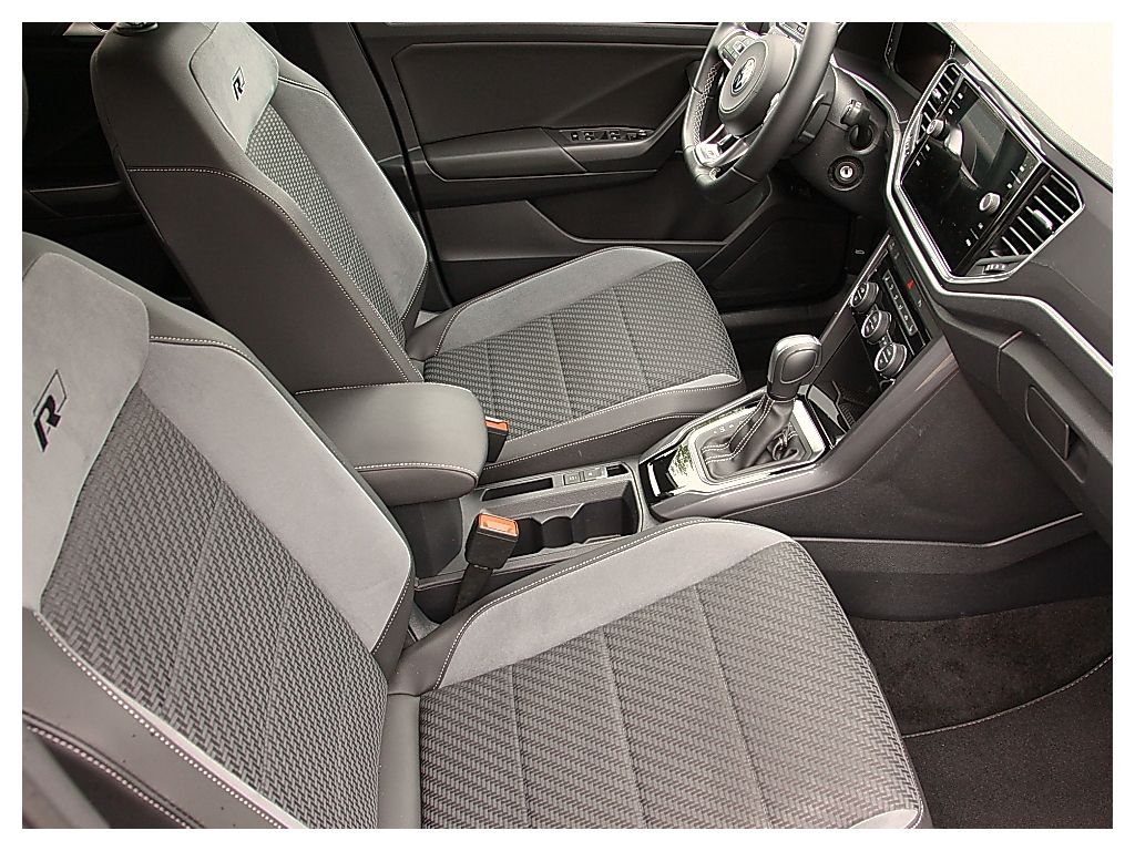 Volkswagen T-ROC R-Line DSG - Samsaru's Car Outlet