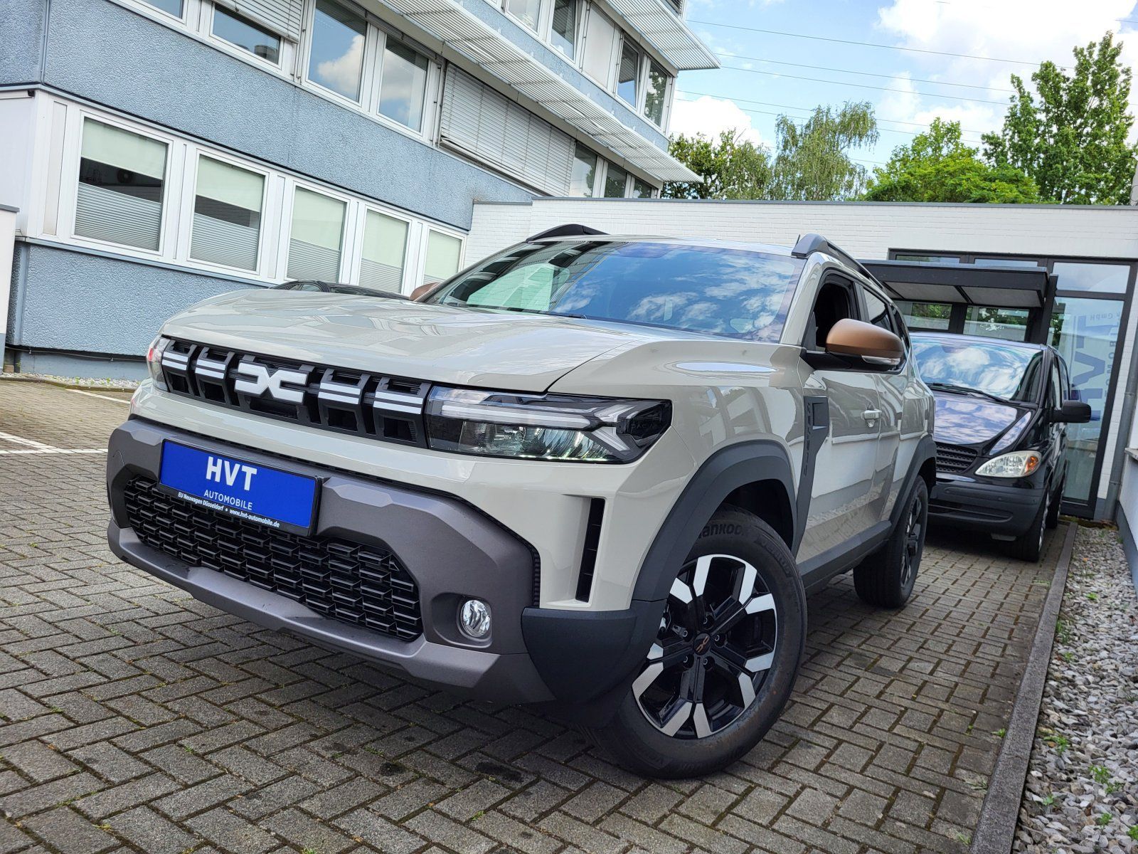 Dacia Duster NEW Hybrid 140 4x2 Extreme - Samsaru's Car Outlet