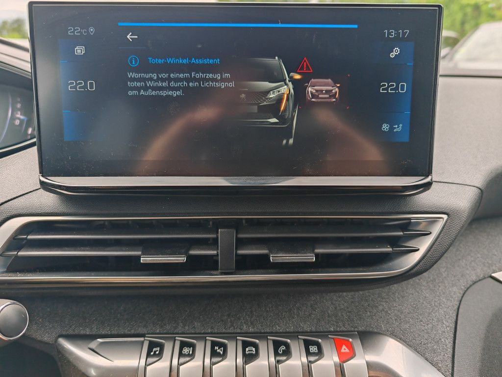 Peugeot 3008 PureTech EAT8 ALLURE PACK TOP - Samsaru's Car Outlet