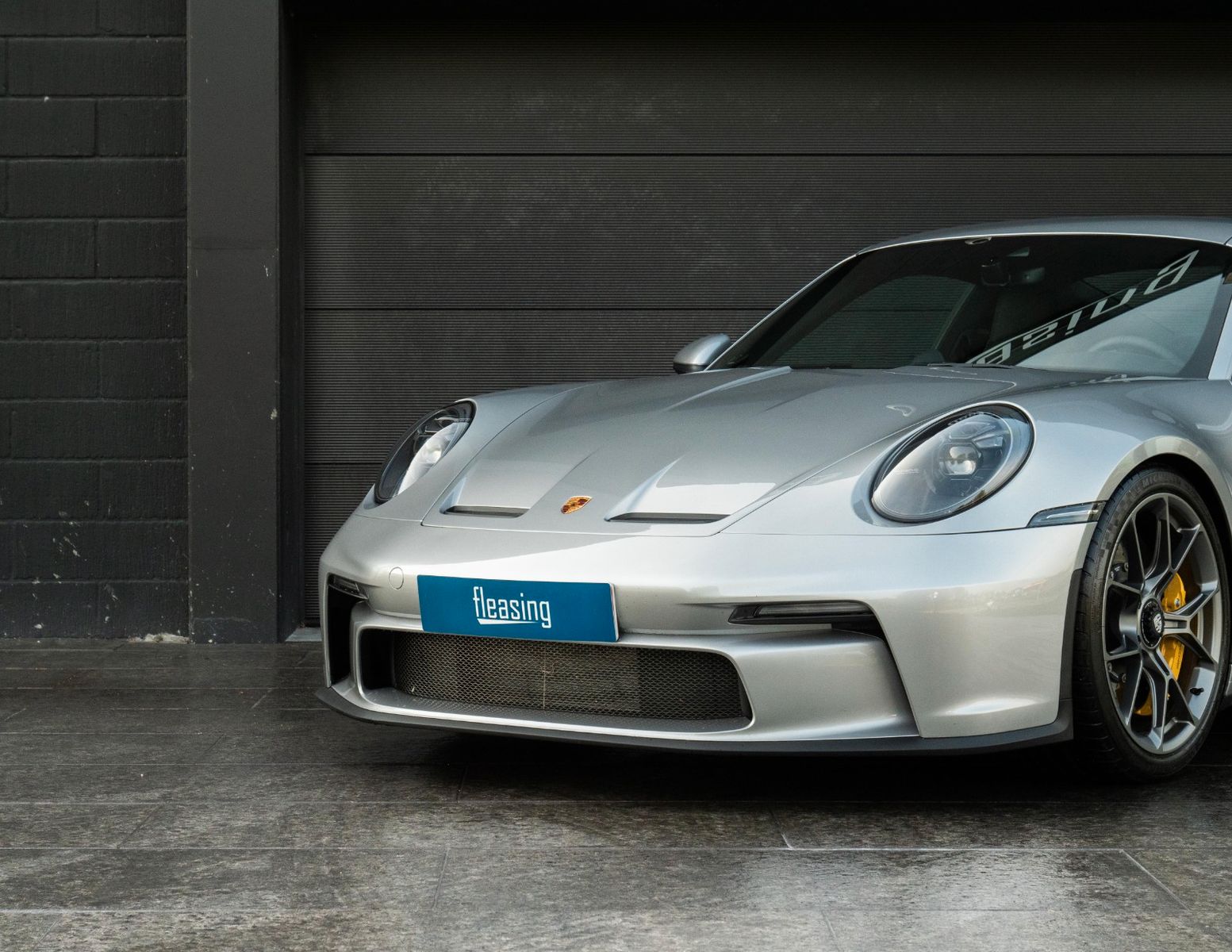Porsche 992 (911) GT3 Touring - Samsaru's Car Outlet