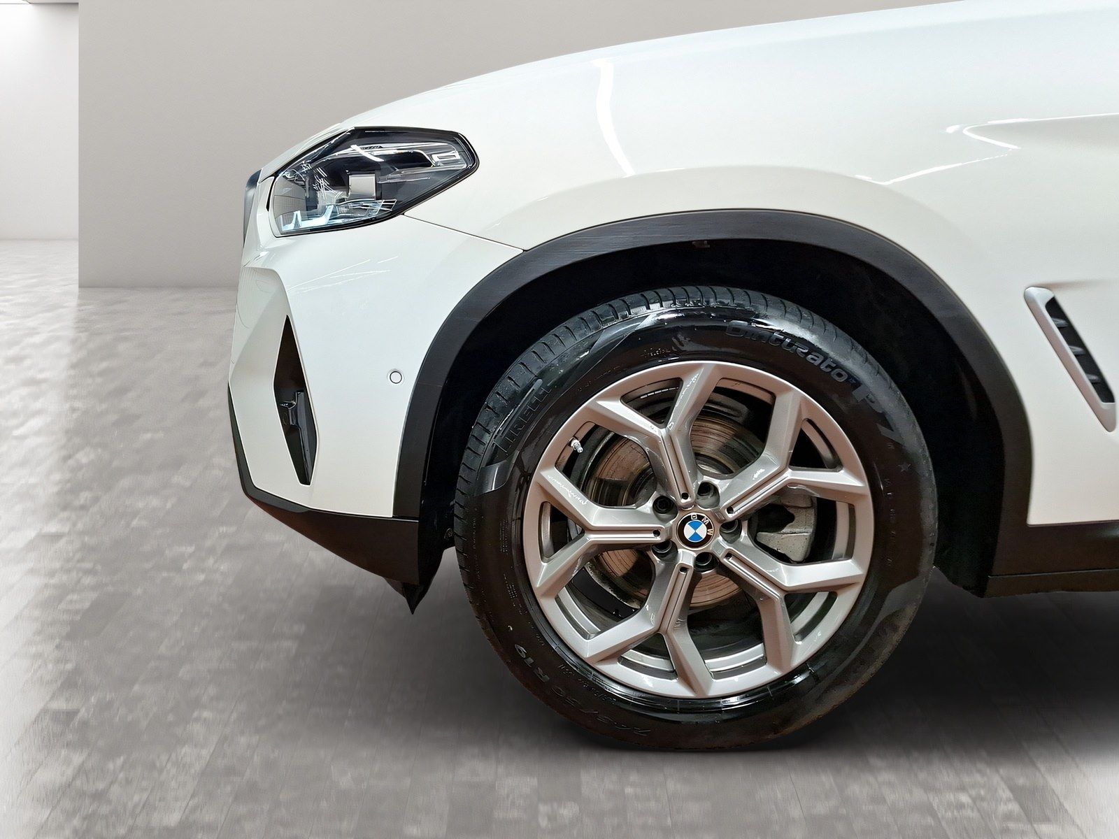BMW X3 xDrive20i - Samsaru's Car Outlet