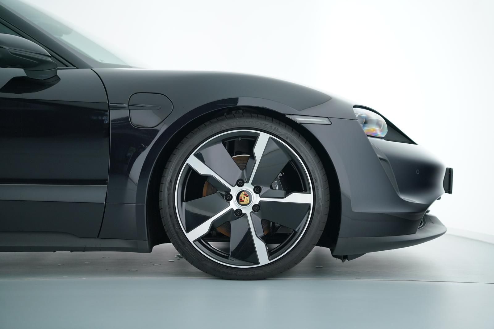 Porsche TAYCAN 4S 75-JAHRE+BOSE+PANO+21" EXCLUSIVE FELGE