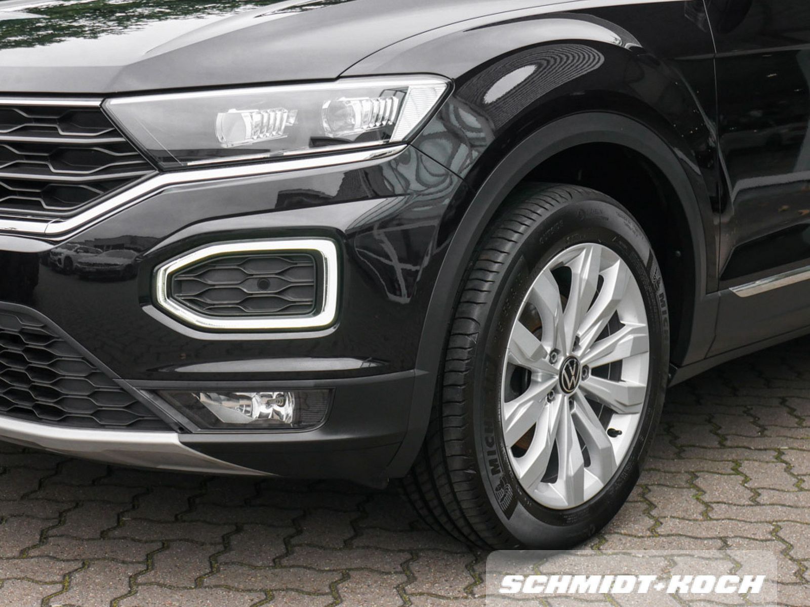 Volkswagen T-Roc Sport 1.5 TSI - Samsaru's Car Outlet
