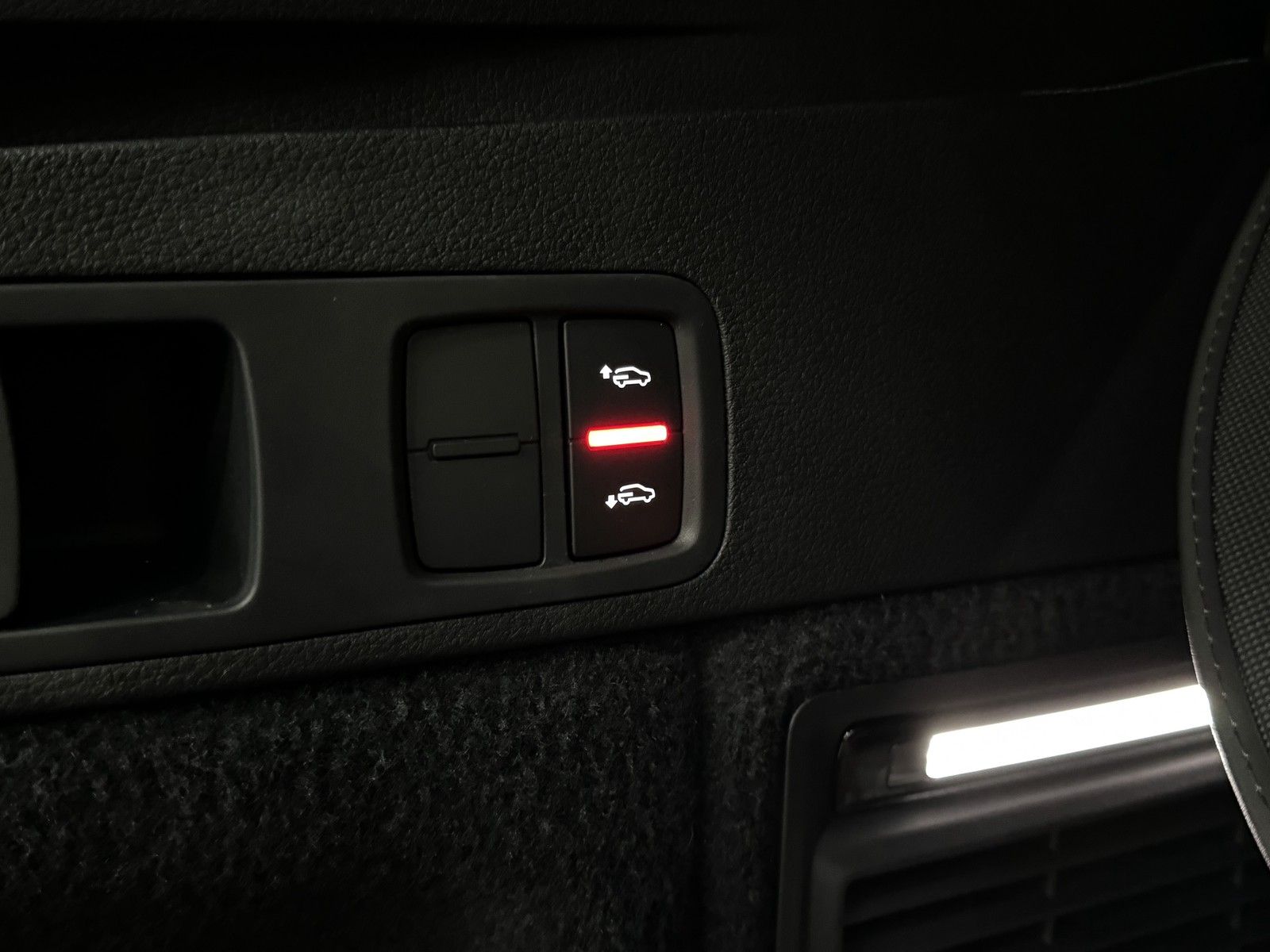 Audi Q5 40 TDI quattro S line - Samsaru's Car Outlet