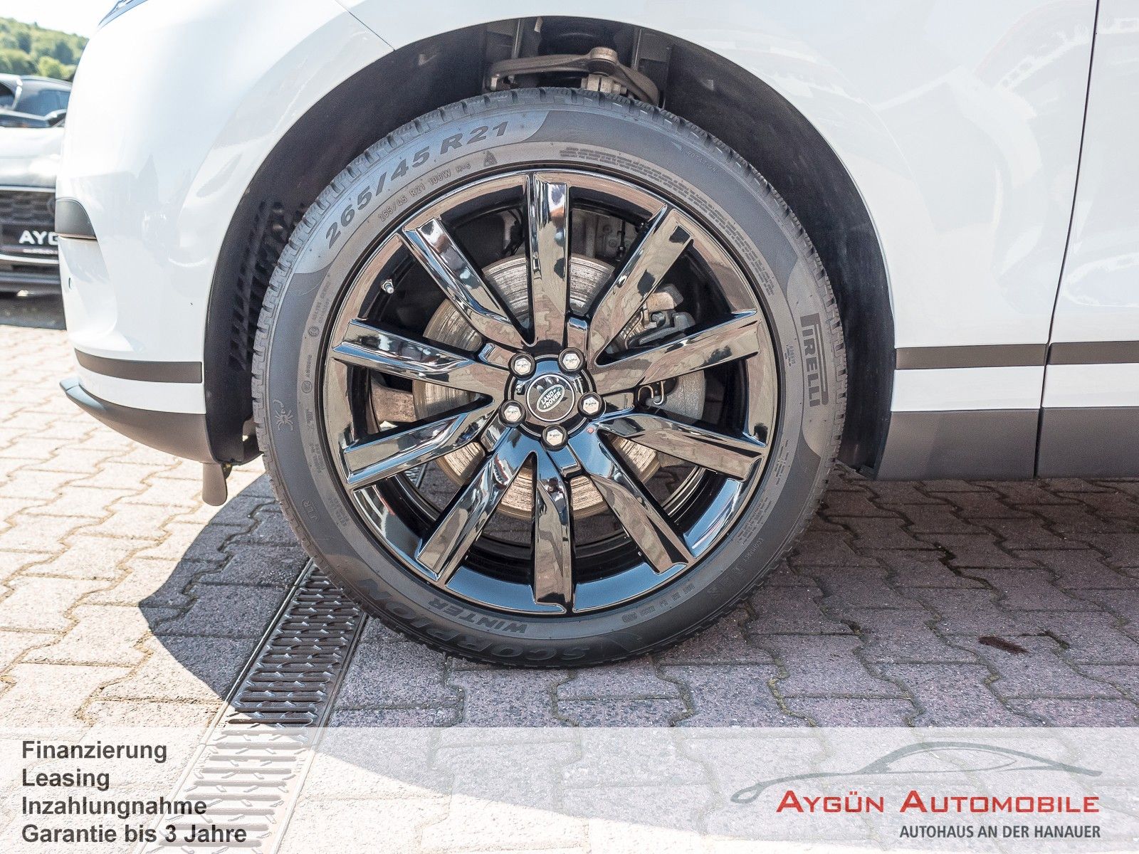 Range Rover Velar P400e AWD - Samsaru's Car Outlet