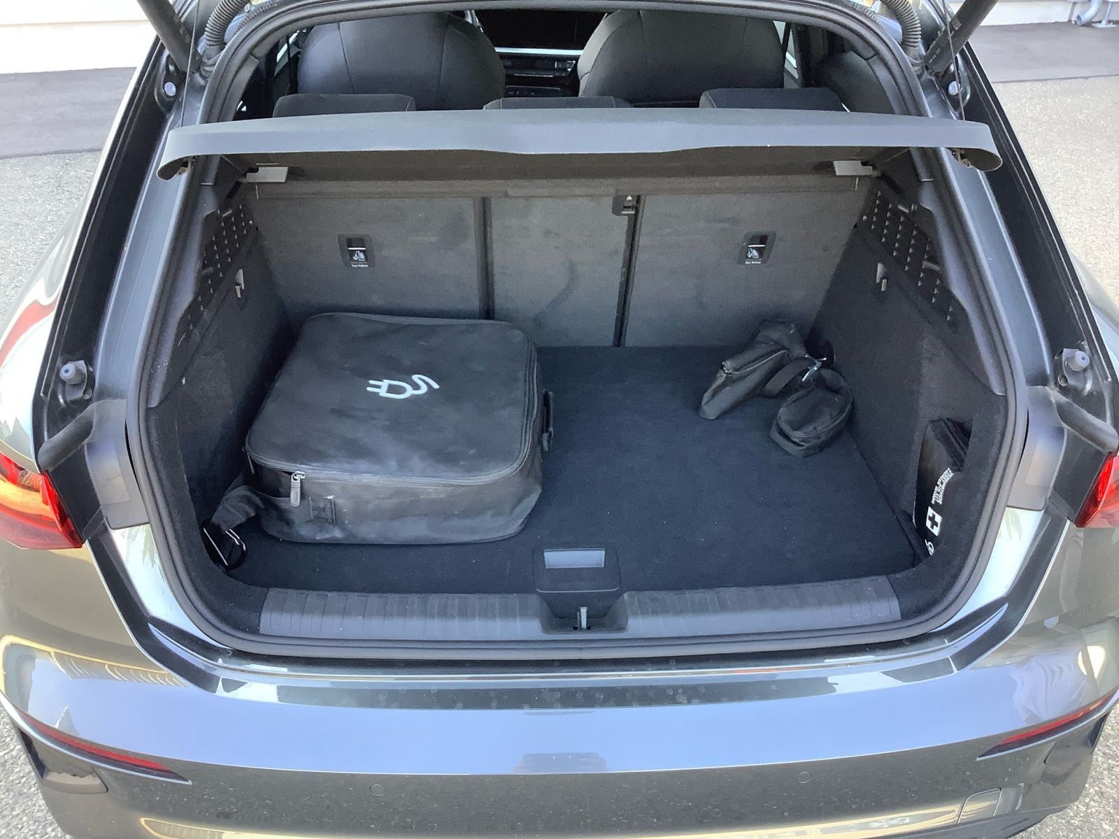 Audi A3 Sportback 40 TFSI e S-Tronic S-Line - Samsaru's Car Outlet