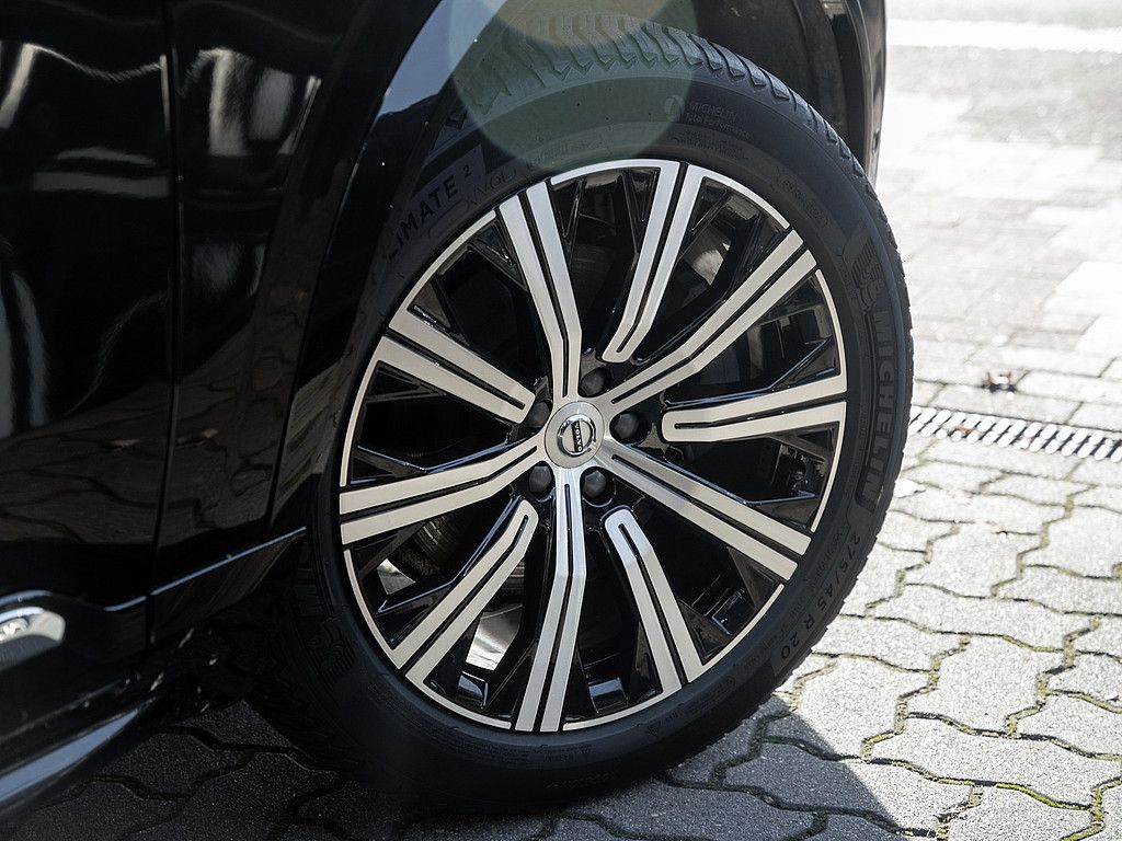 Volvo XC90 B5 AWD Plus Bright Panorama, AHK