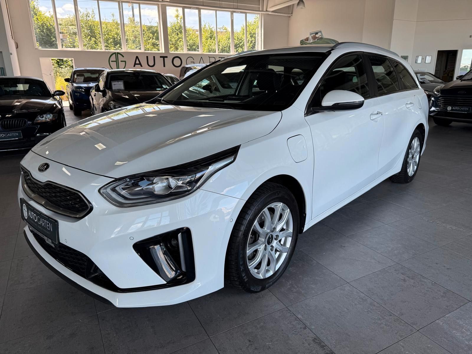 Kia cee'd Sportswagon Plug-in Hybrid Spirit - Samsaru's Car Outlet