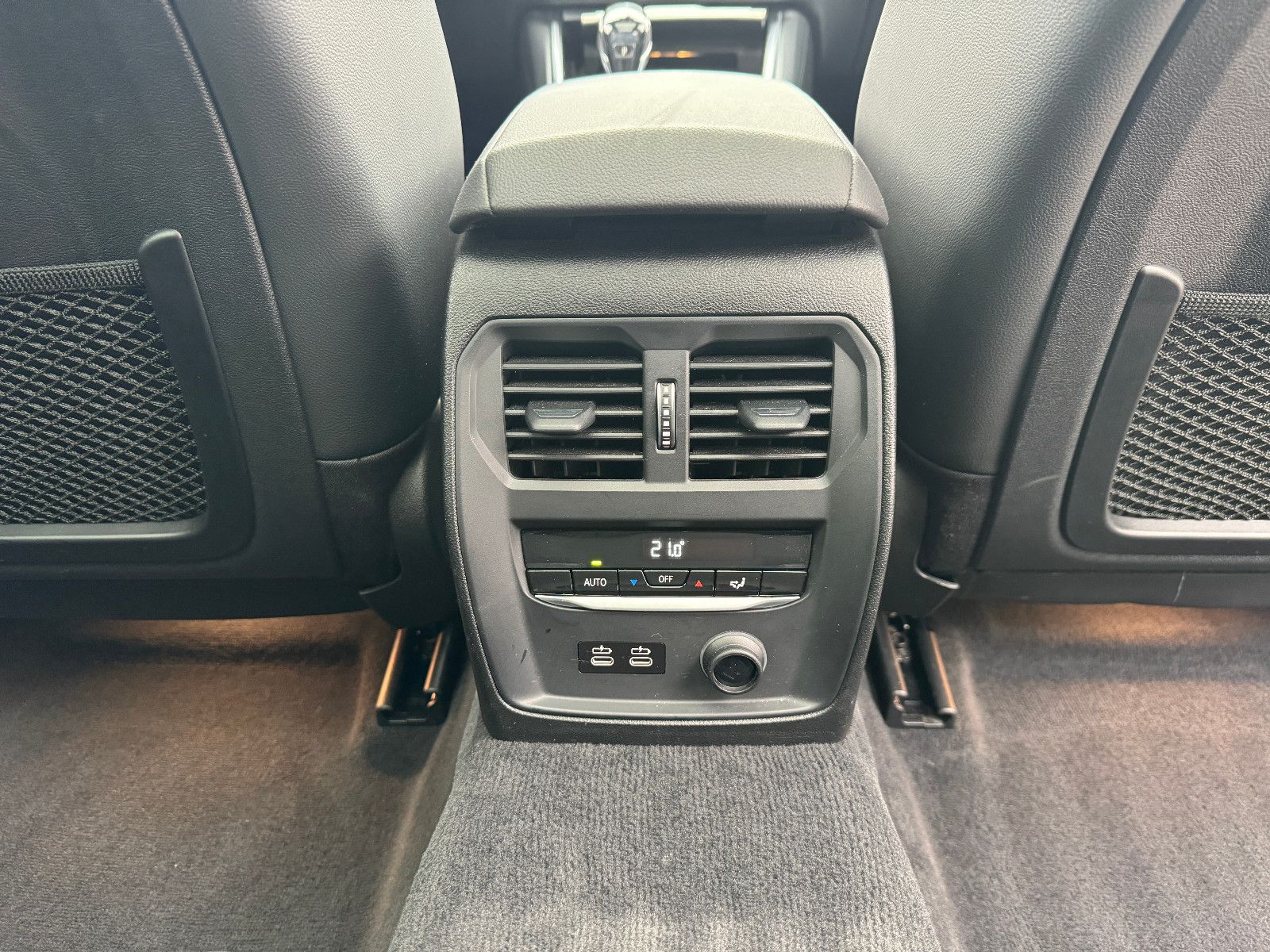 BMW 330 i xDrive Aut. - Samsaru's Car Outlet