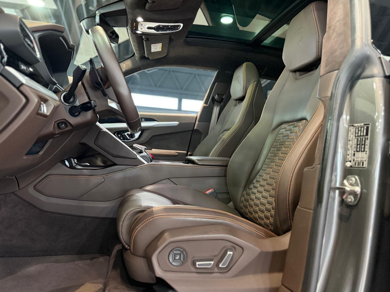 Lamborghini Urus B&O+PANO+HUD+ACC+LASER