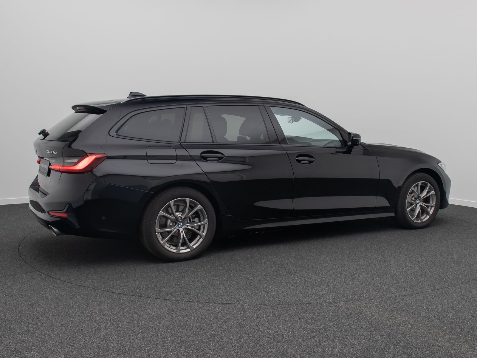 BMW 330e Sport Line - Samsaru's Car Outlet