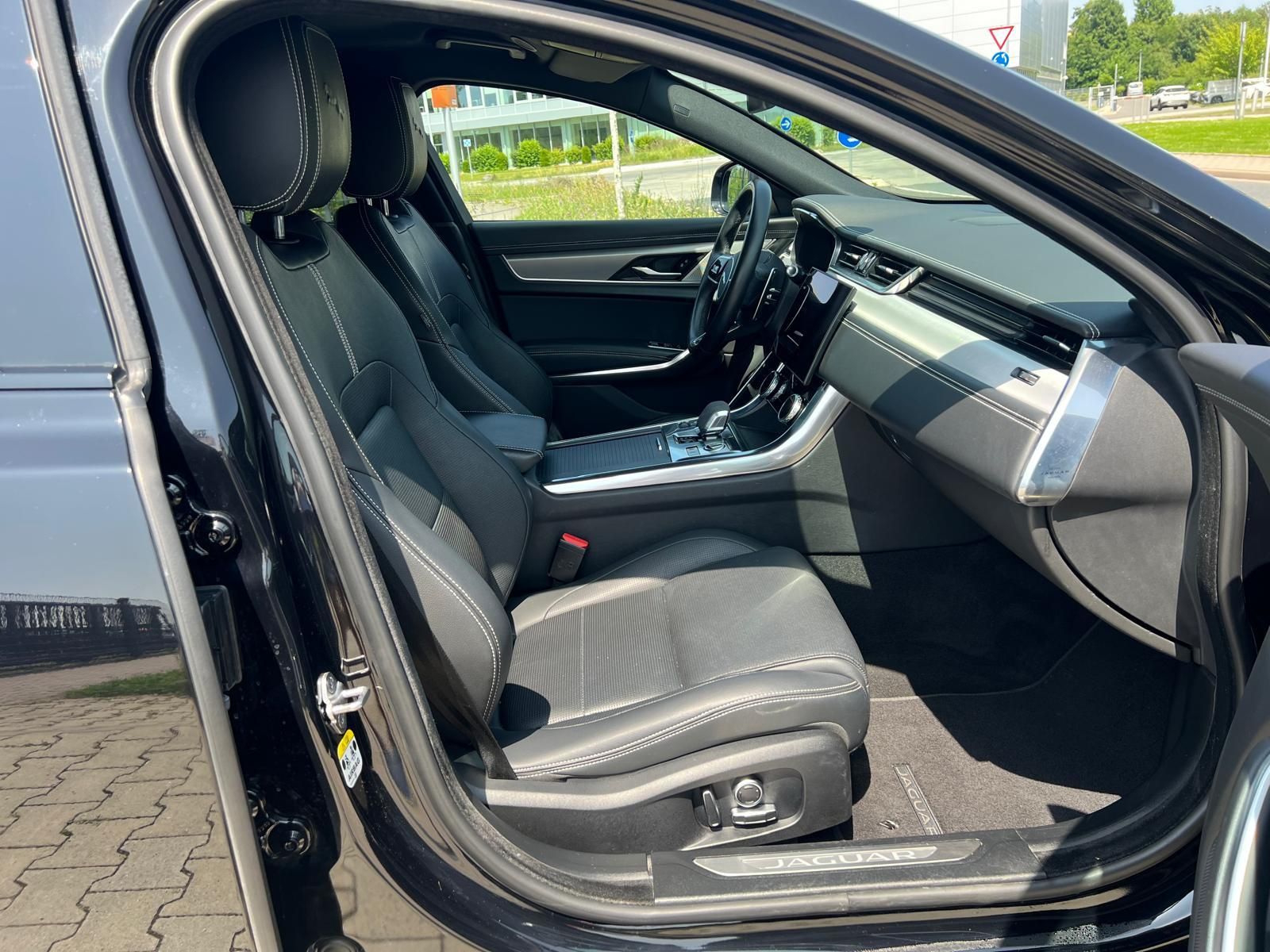Jaguar XF D200 R-Dynamic S Aut. Navi+Led+Leder+Shz