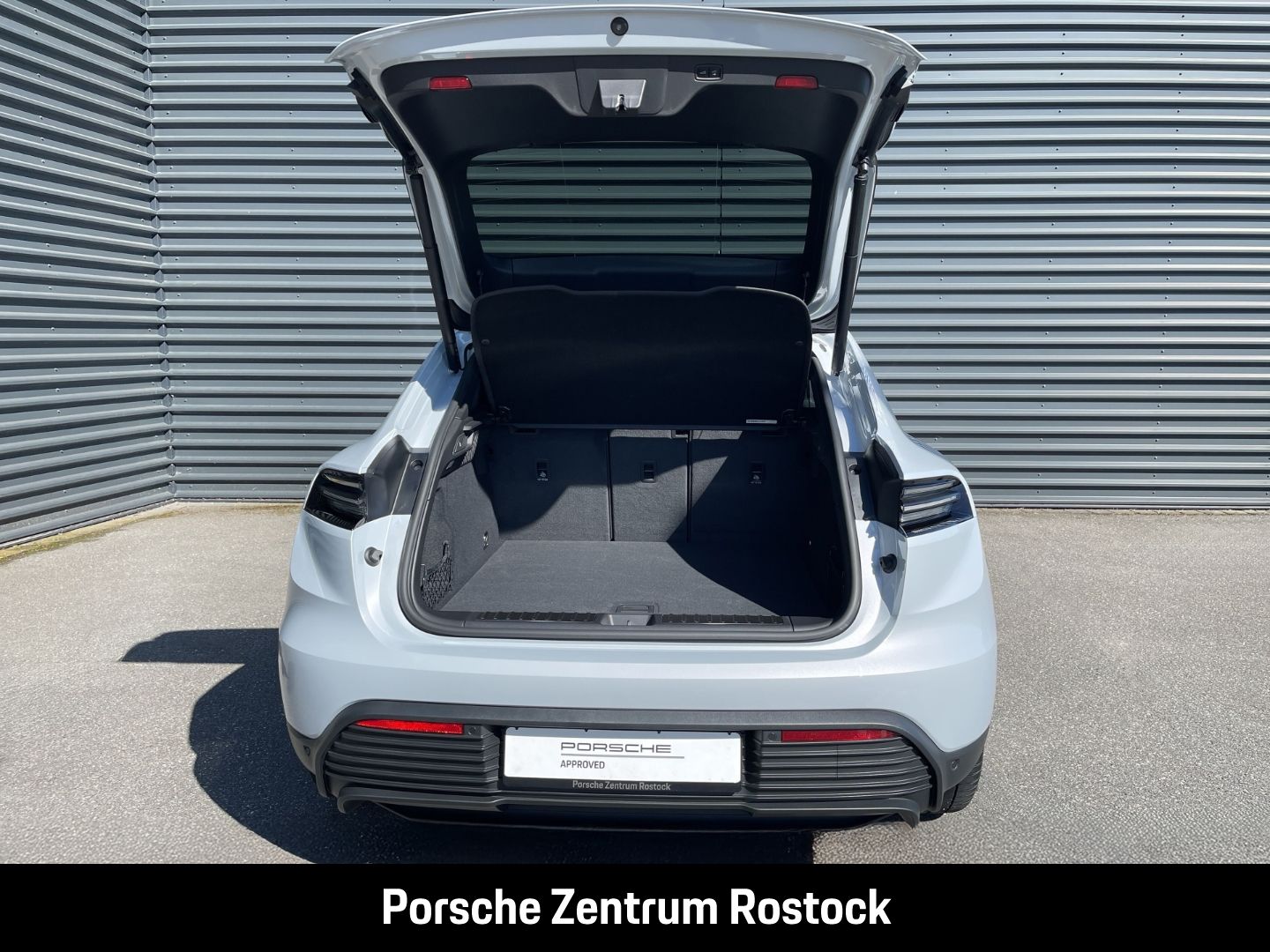 Porsche Macan InnoDrive BOSE Luftfederung 21-Zoll