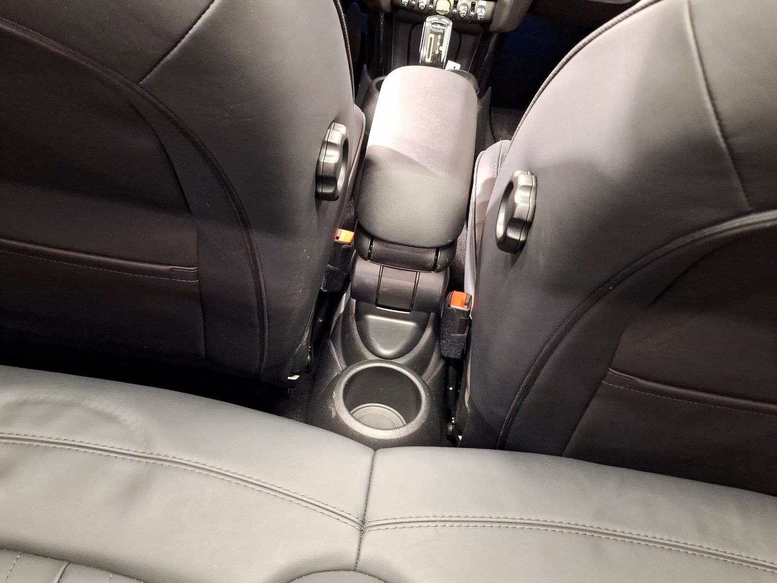 MINI Cooper SE - Samsaru's Car Outlet