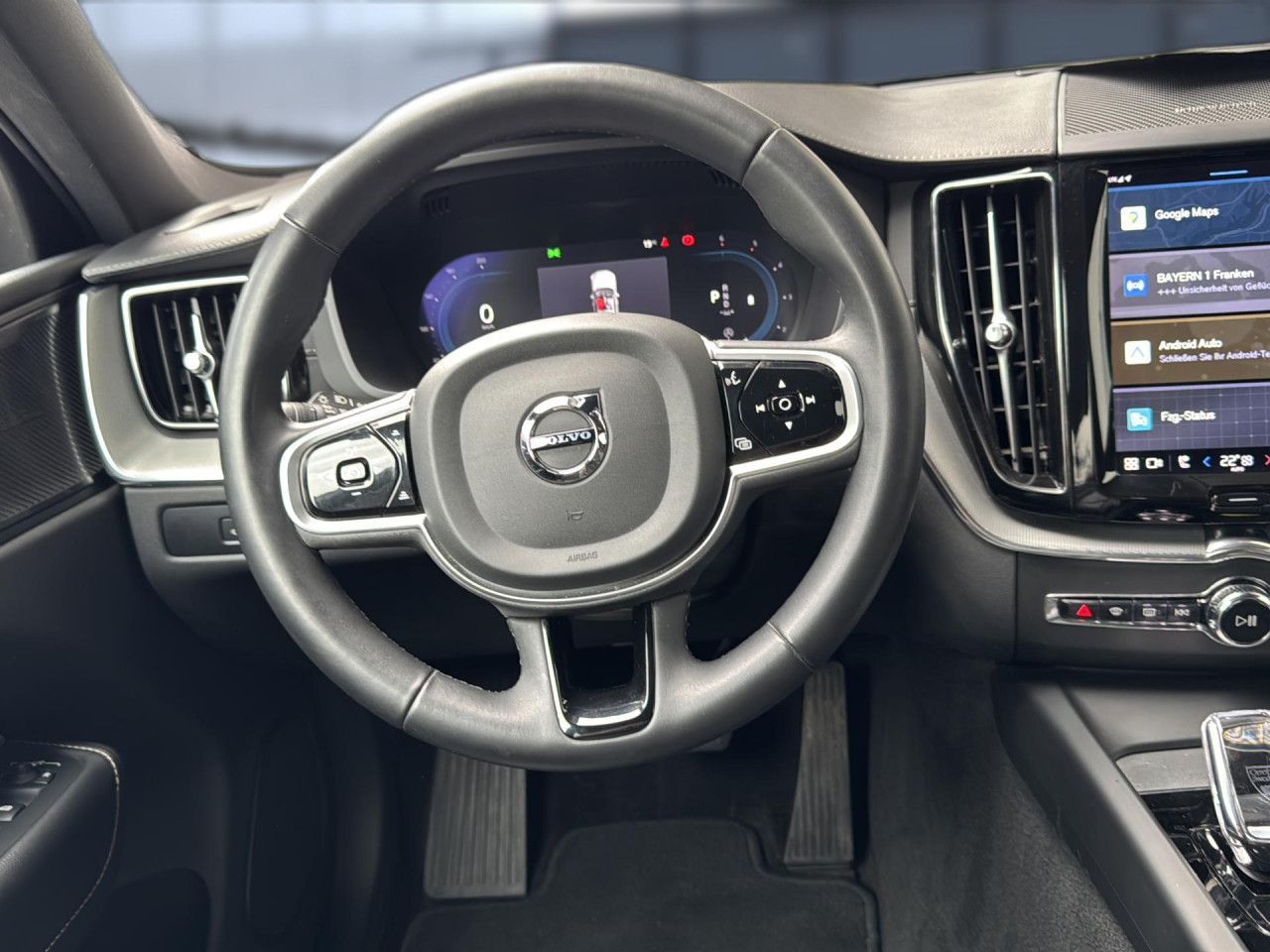 Volvo XC 60 Ultimate Dark AWD Bluetooth Navi LED Klima