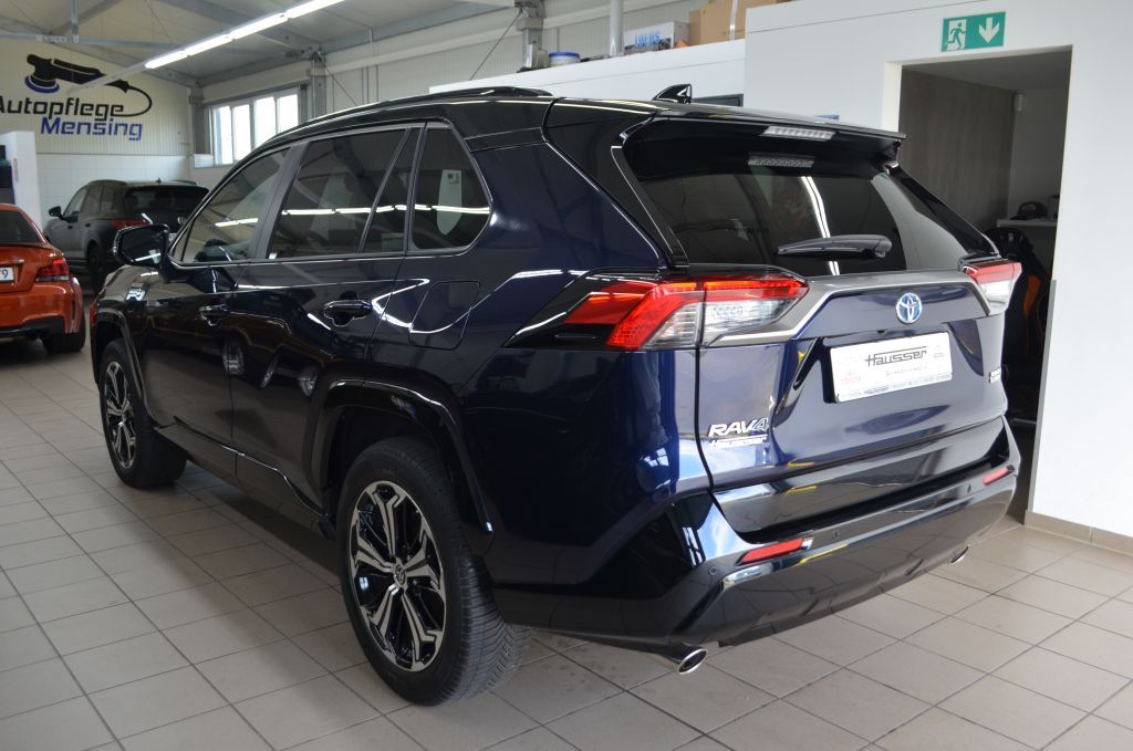 Toyota RAV 4 4x4 Plug-in-Hybrid - Samsaru's Car Outlet